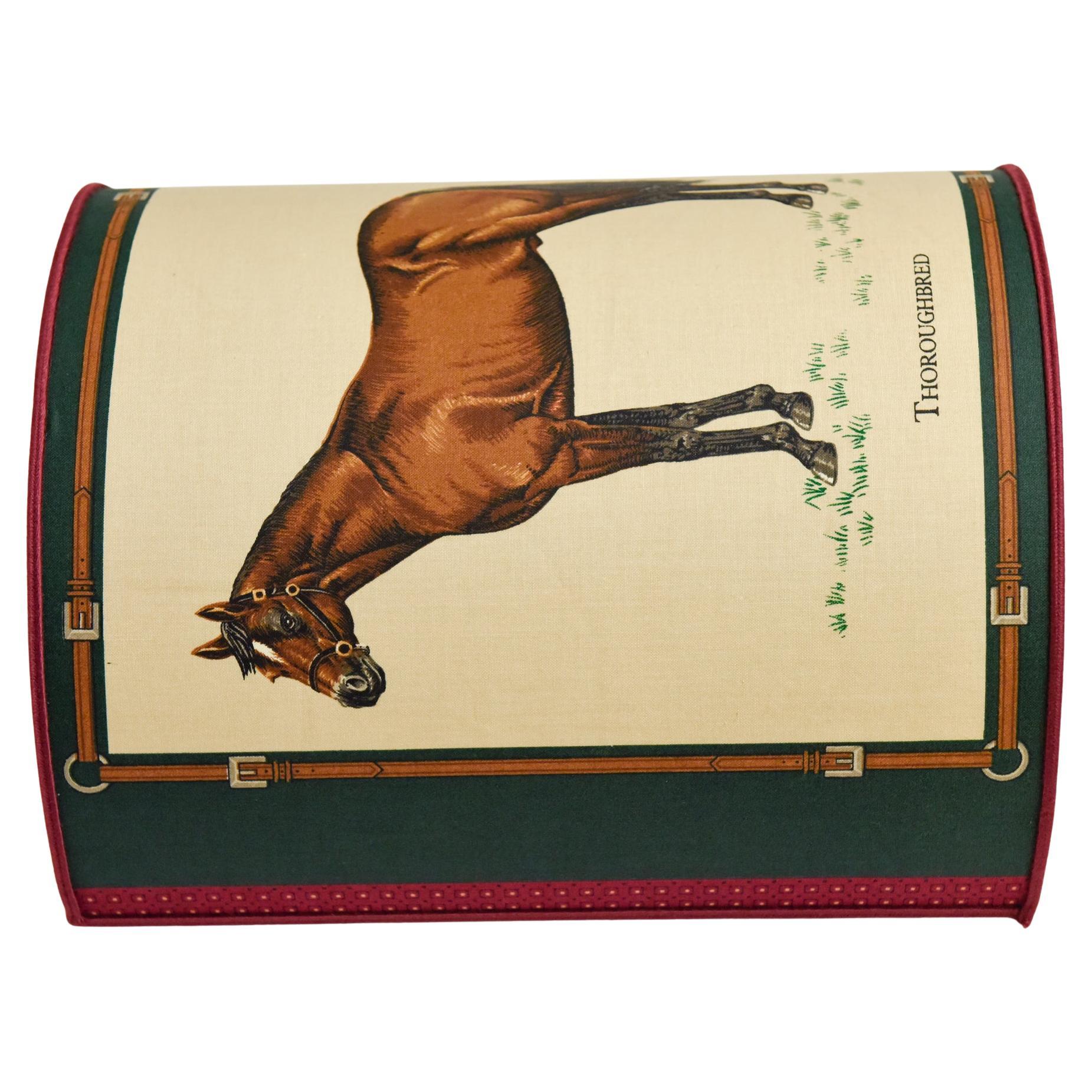 Paire d'éventails en tissu avec cheval pour lampes en vente 3