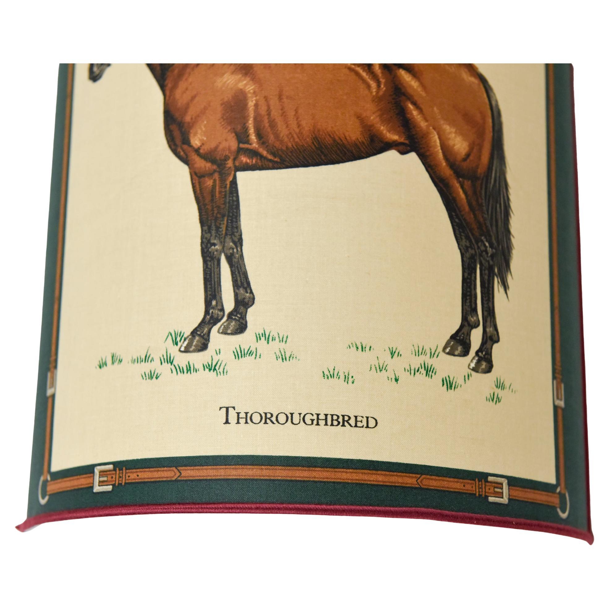 Paire d'éventails en tissu avec cheval pour lampes en vente 1