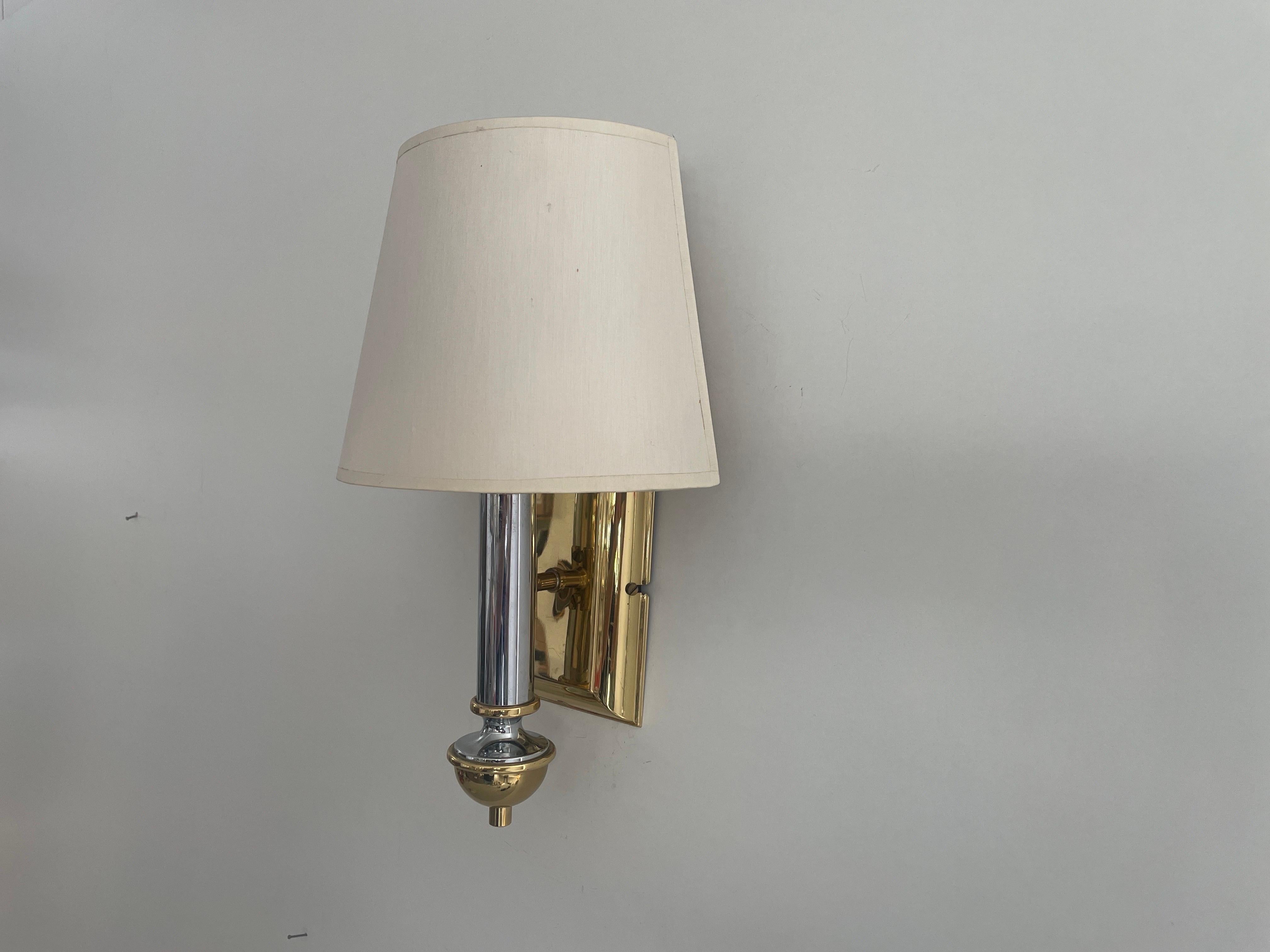 Ottone Coppia di applique con paralume in tessuto di V.I.I.S., anni '70, Germania in vendita