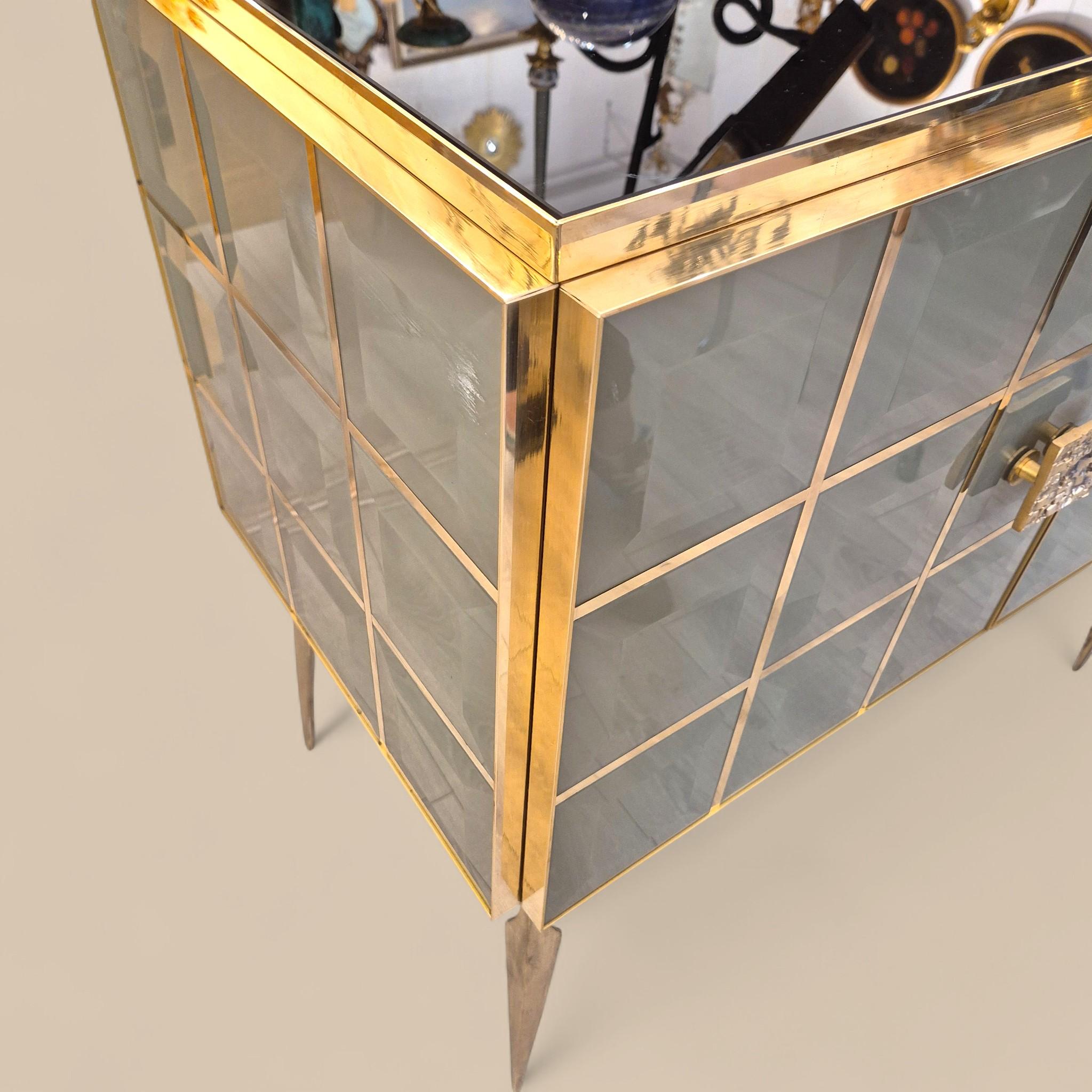 Coppia di consolle in vetro di Murano sfaccettato e ottone dorato, CIRCA 1960/70 in vendita 1