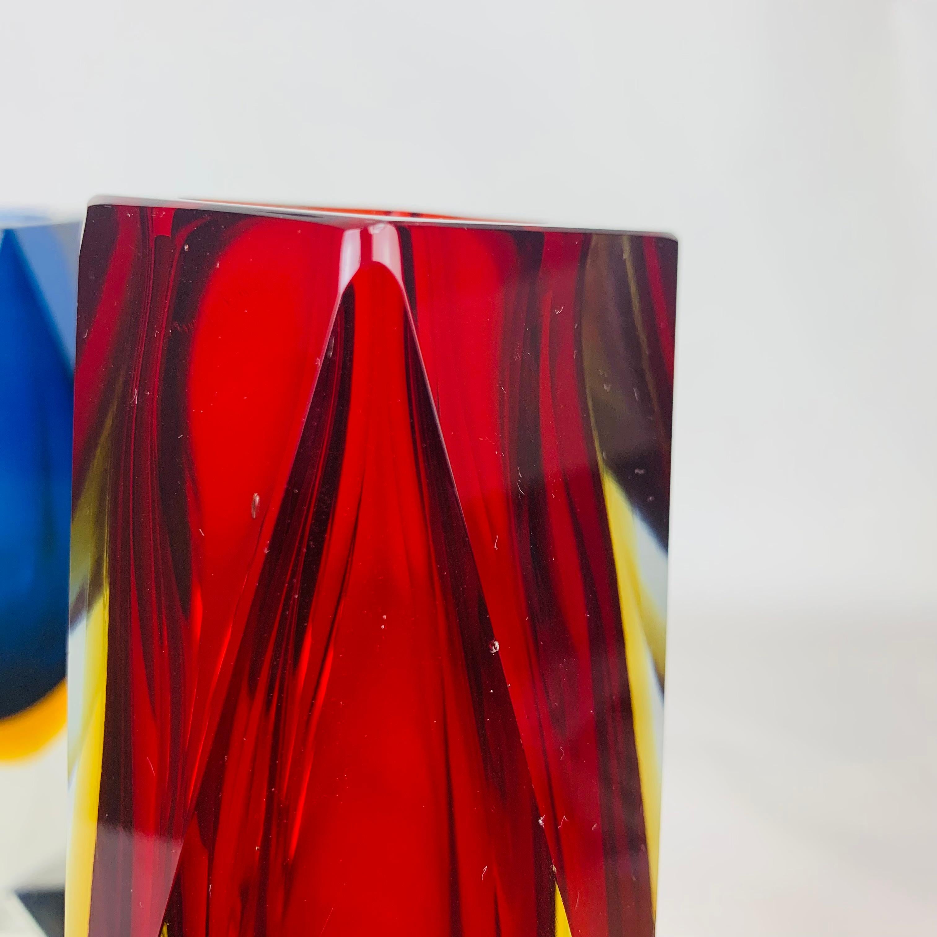 Paire de vases Sommerso de Murano à facettes par Alessandro Mandruzzato en vente 4