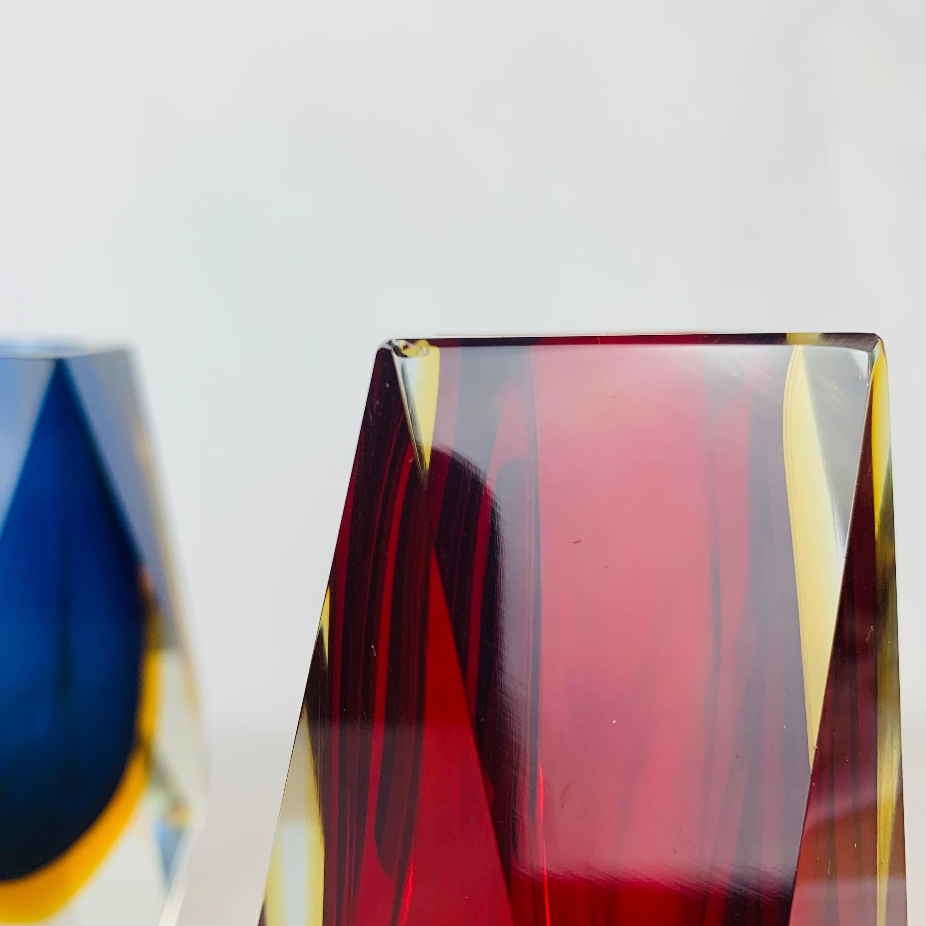 Paire de vases Sommerso de Murano à facettes par Alessandro Mandruzzato en vente 3