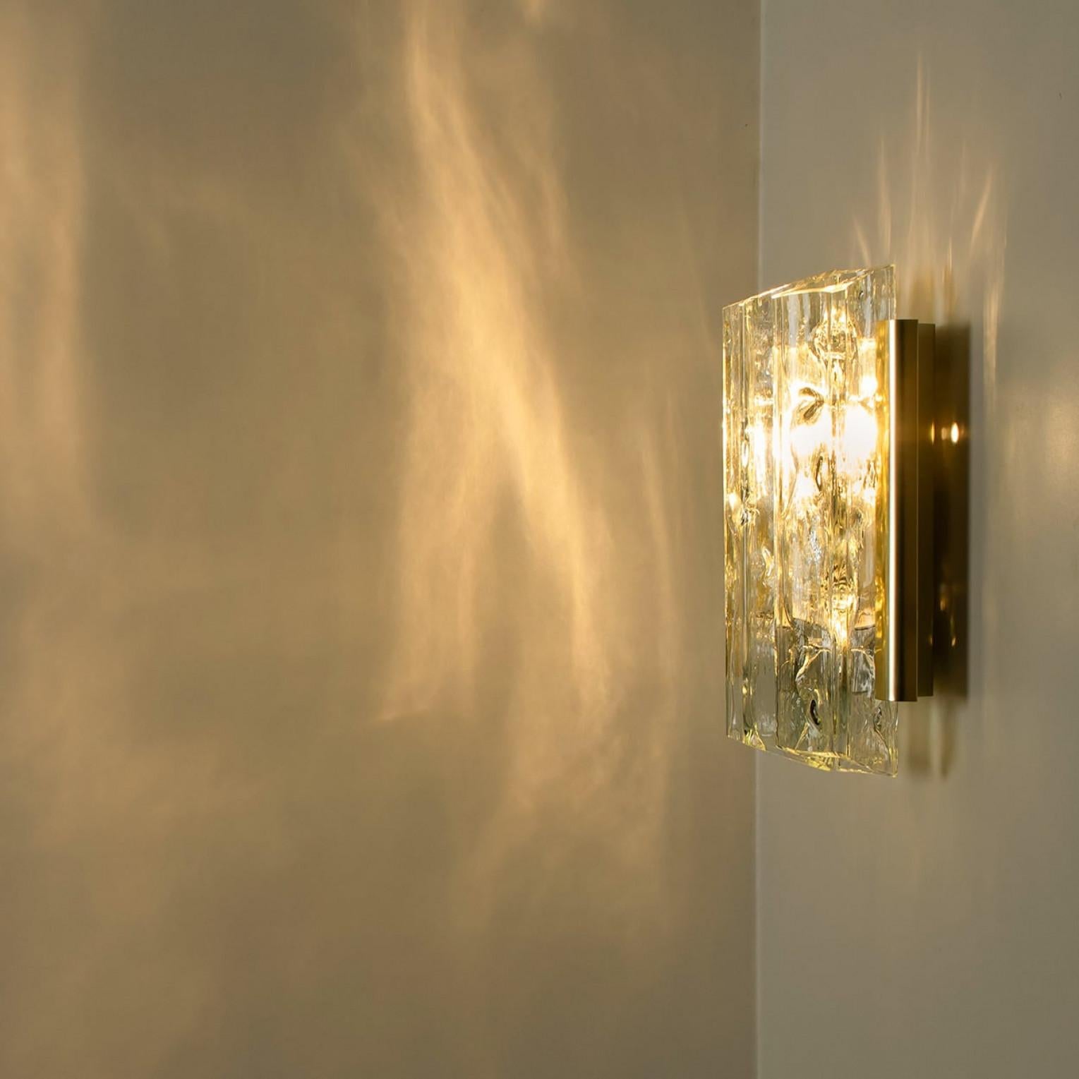 Paire de lampes murales à tubes à facettes de Doria Leuchten, années 1960 en vente 3