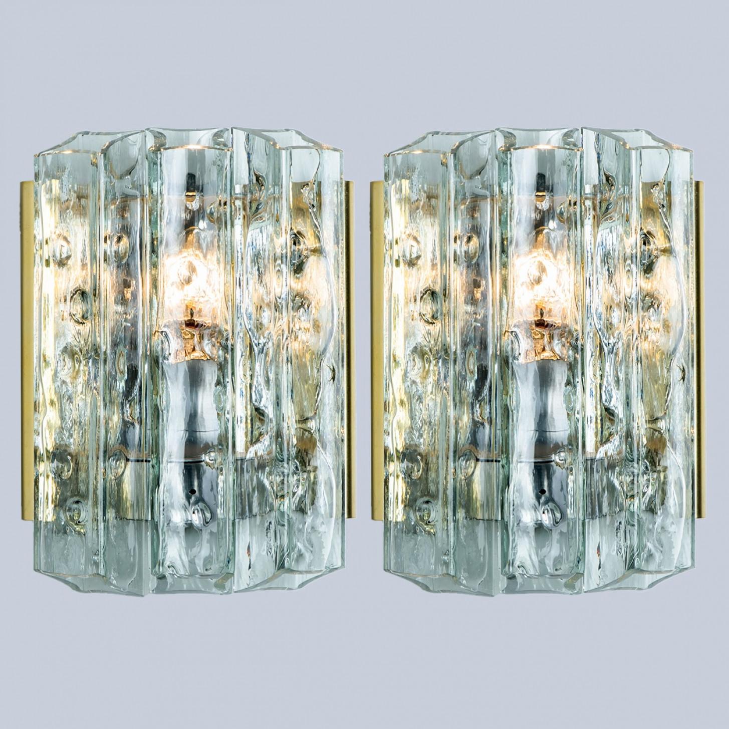 Autre Paire de lampes murales à tubes à facettes de Doria Leuchten, années 1960 en vente