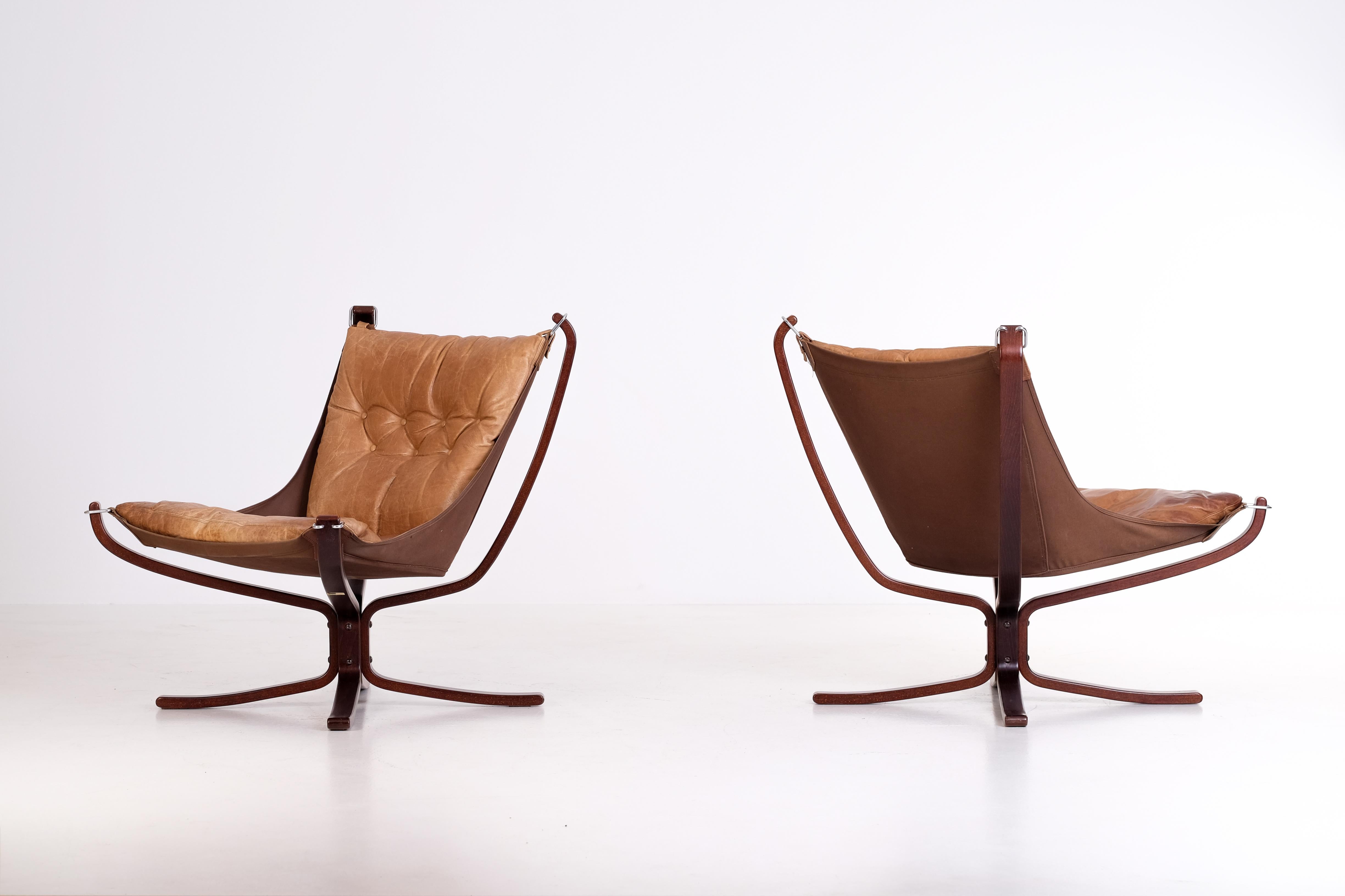 Norwegian Pair of Falcon Chairs by Sigurd Ressell, 1970s For Sale