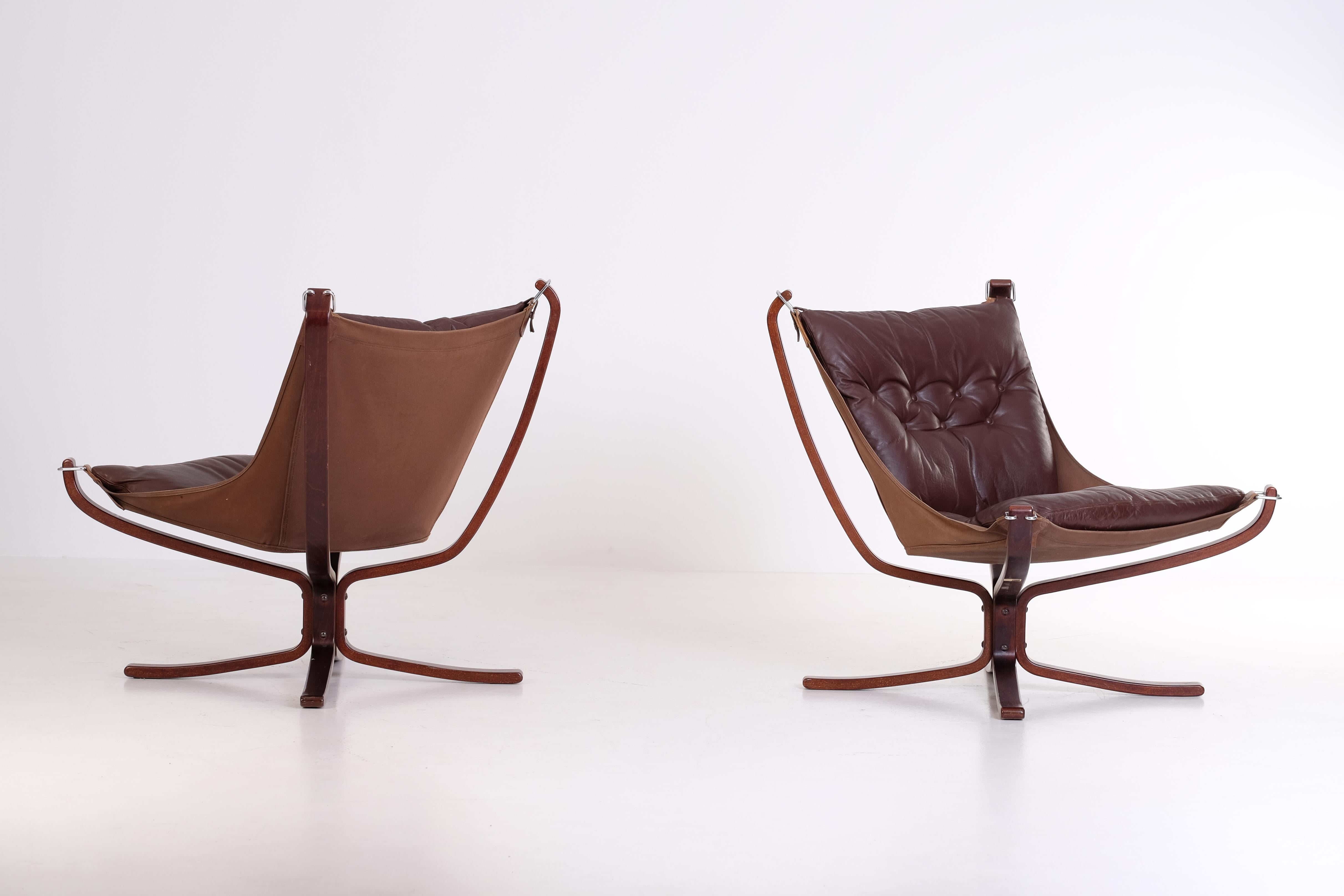 Norvégien Paire de chaises Falcon de Sigurd Ressell, années 1970 en vente