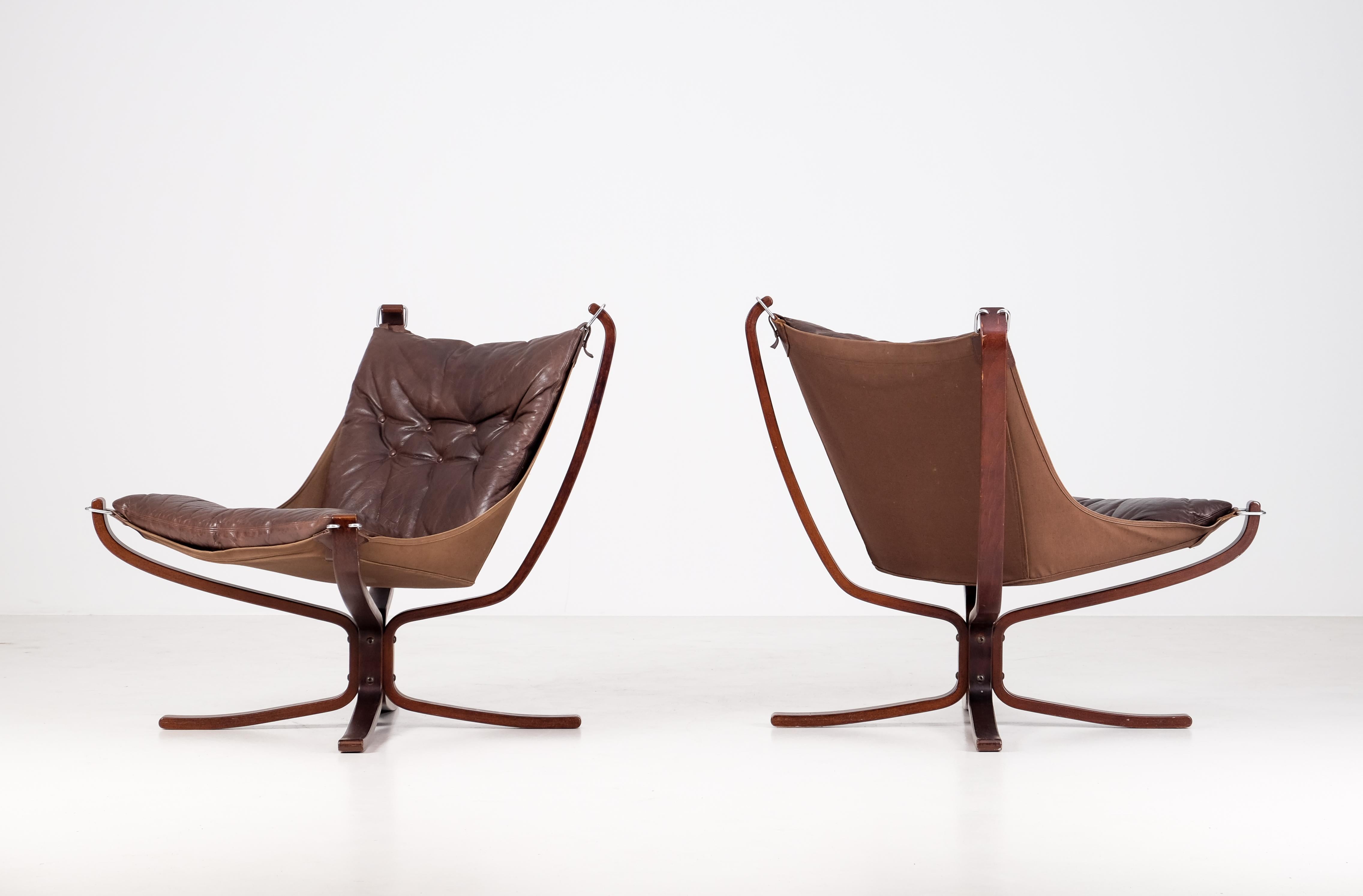 Norwegian Pair of Falcon Chairs by Sigurd Ressell, 1970s For Sale