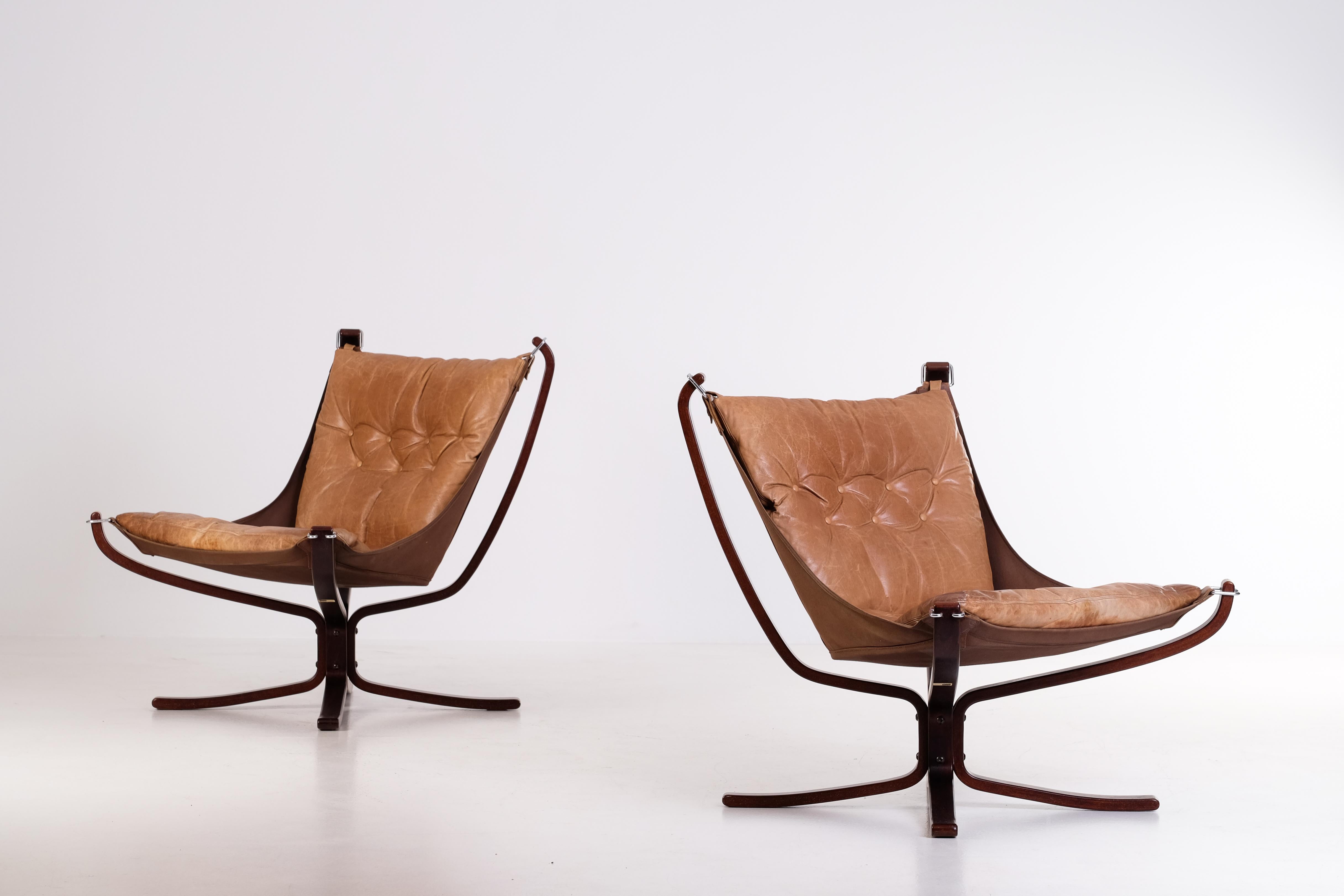 Paire de chaises Falcon de Sigurd Ressell, années 1970 Bon état - En vente à Stockholm, SE