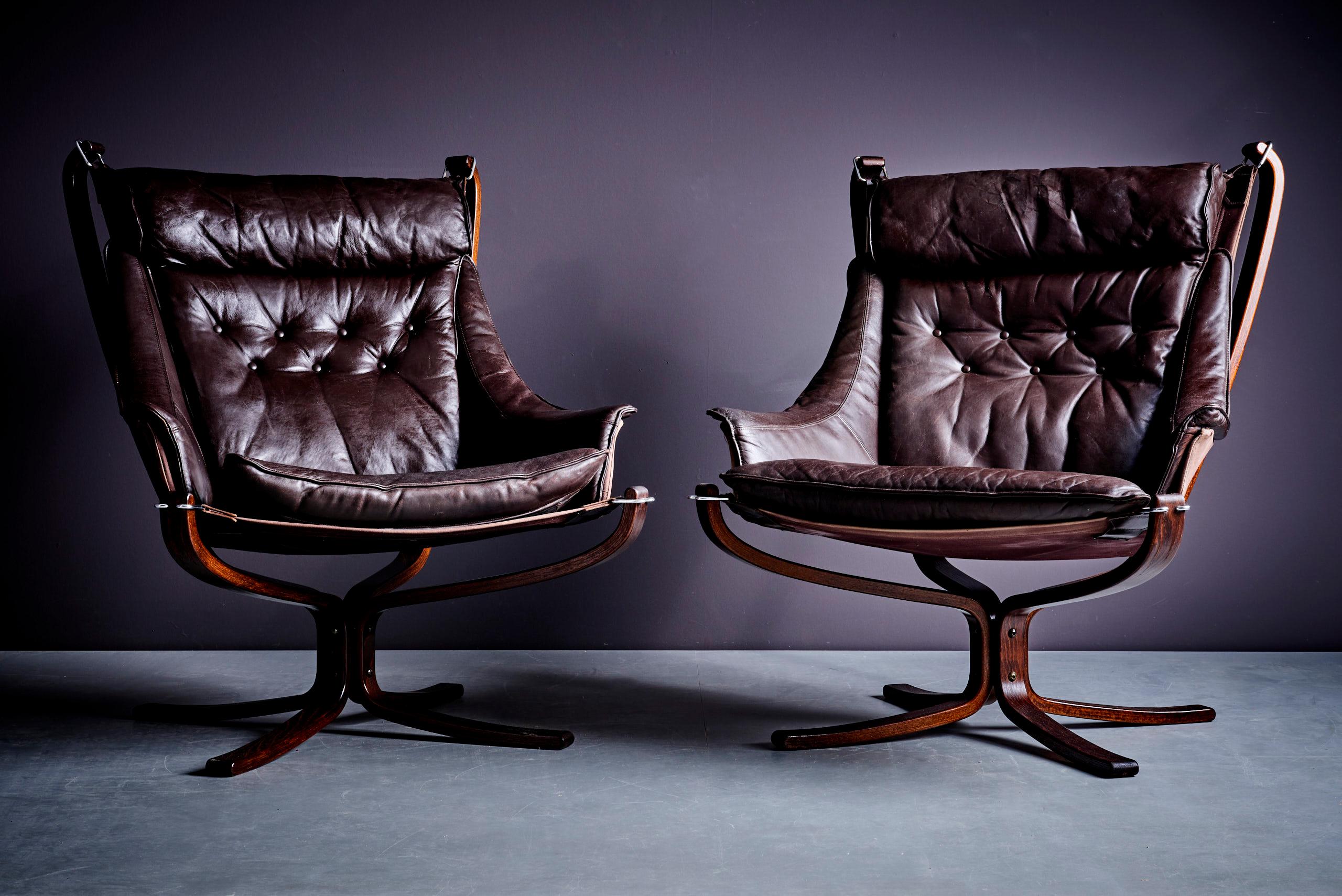 Pair of Falcon Chairs with stool by Sigurd Ressell Norway - 1970s For Sale 1