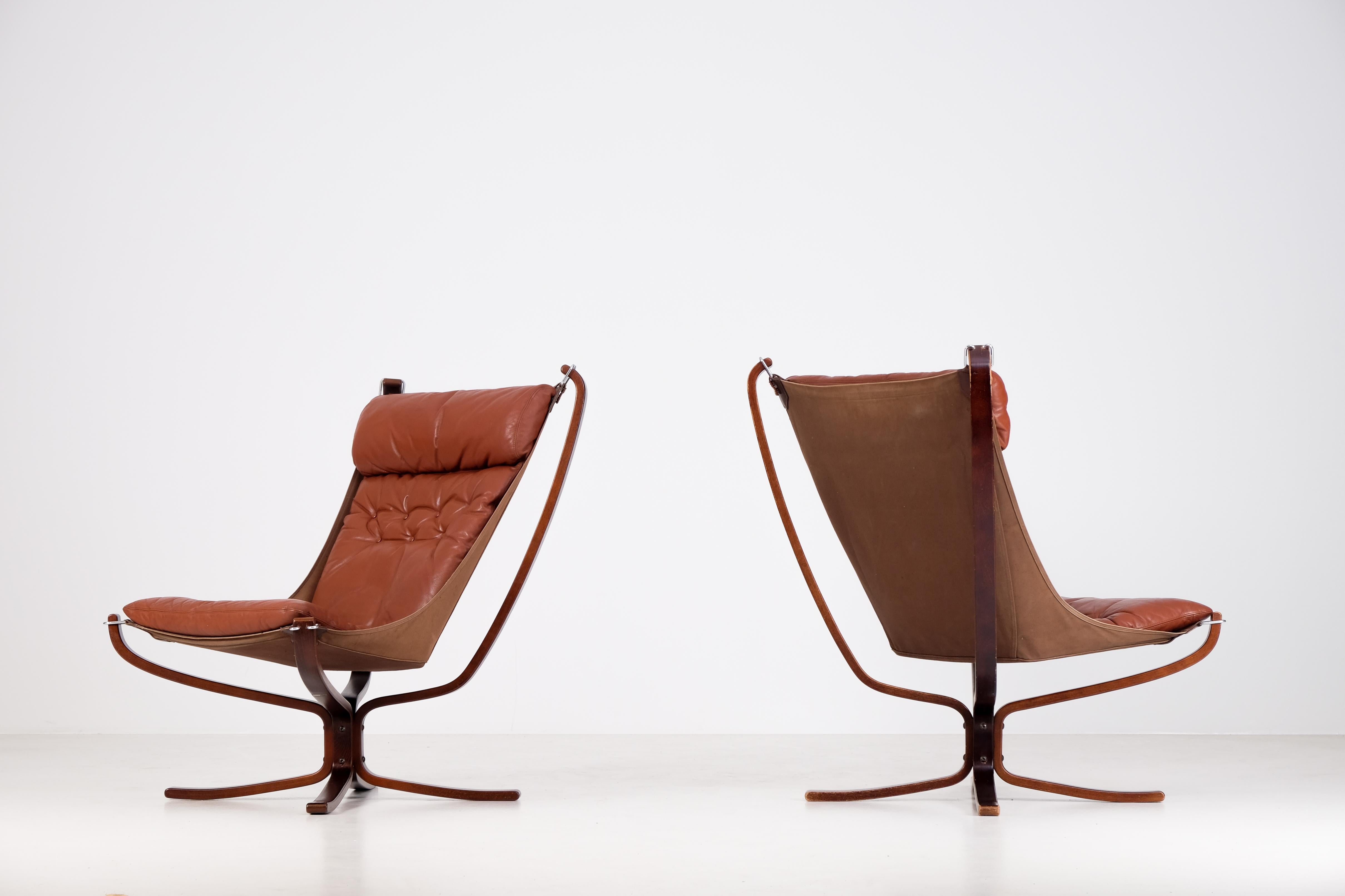 Easy Chairs „Falcon“ von Sigurd Resell, Norwegen, 1970er Jahre, Paar im Angebot 4