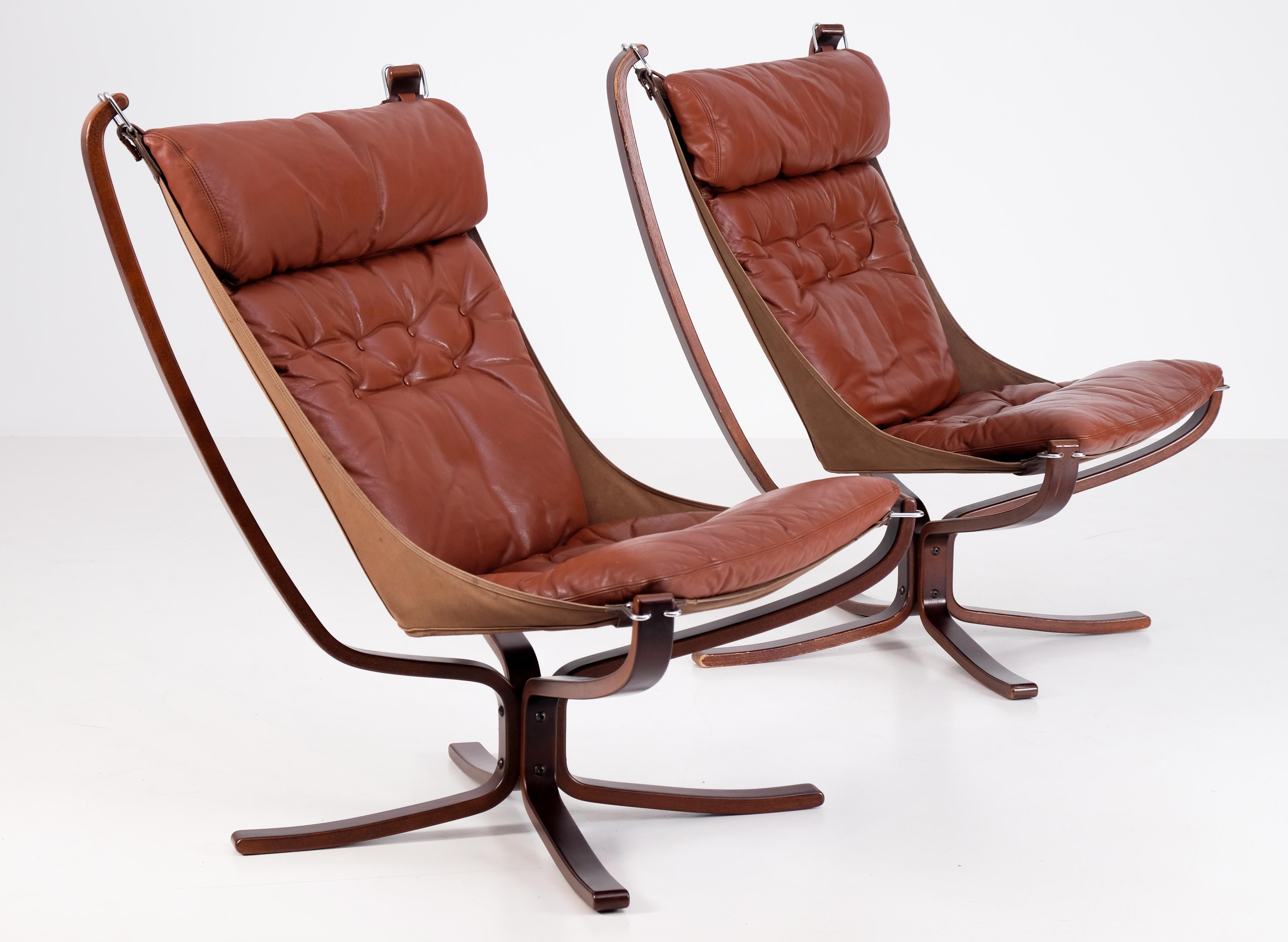 Easy Chairs „Falcon“ von Sigurd Resell, Norwegen, 1970er Jahre, Paar im Angebot 5