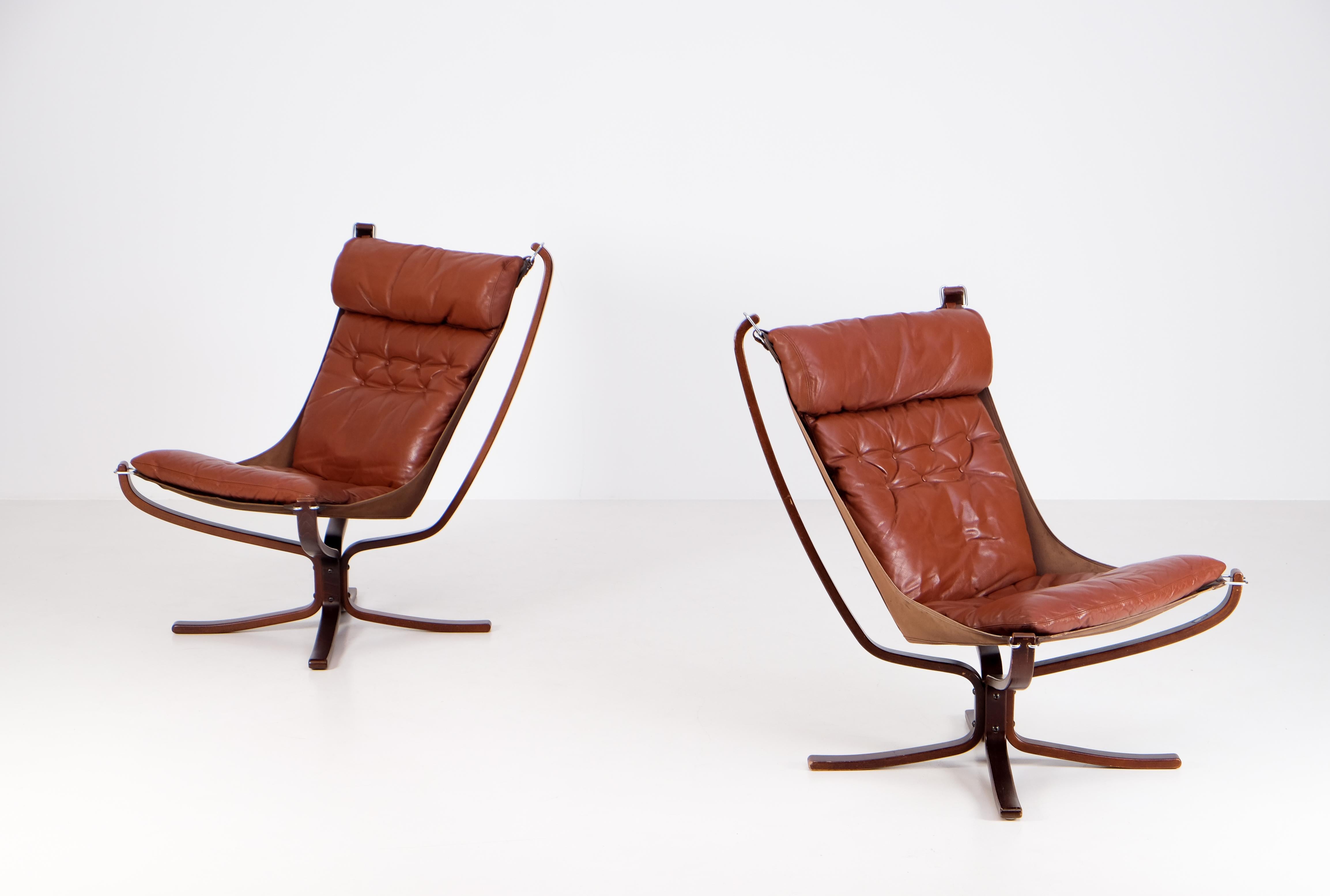 Easy Chairs „Falcon“ von Sigurd Resell, Norwegen, 1970er Jahre, Paar im Angebot 7