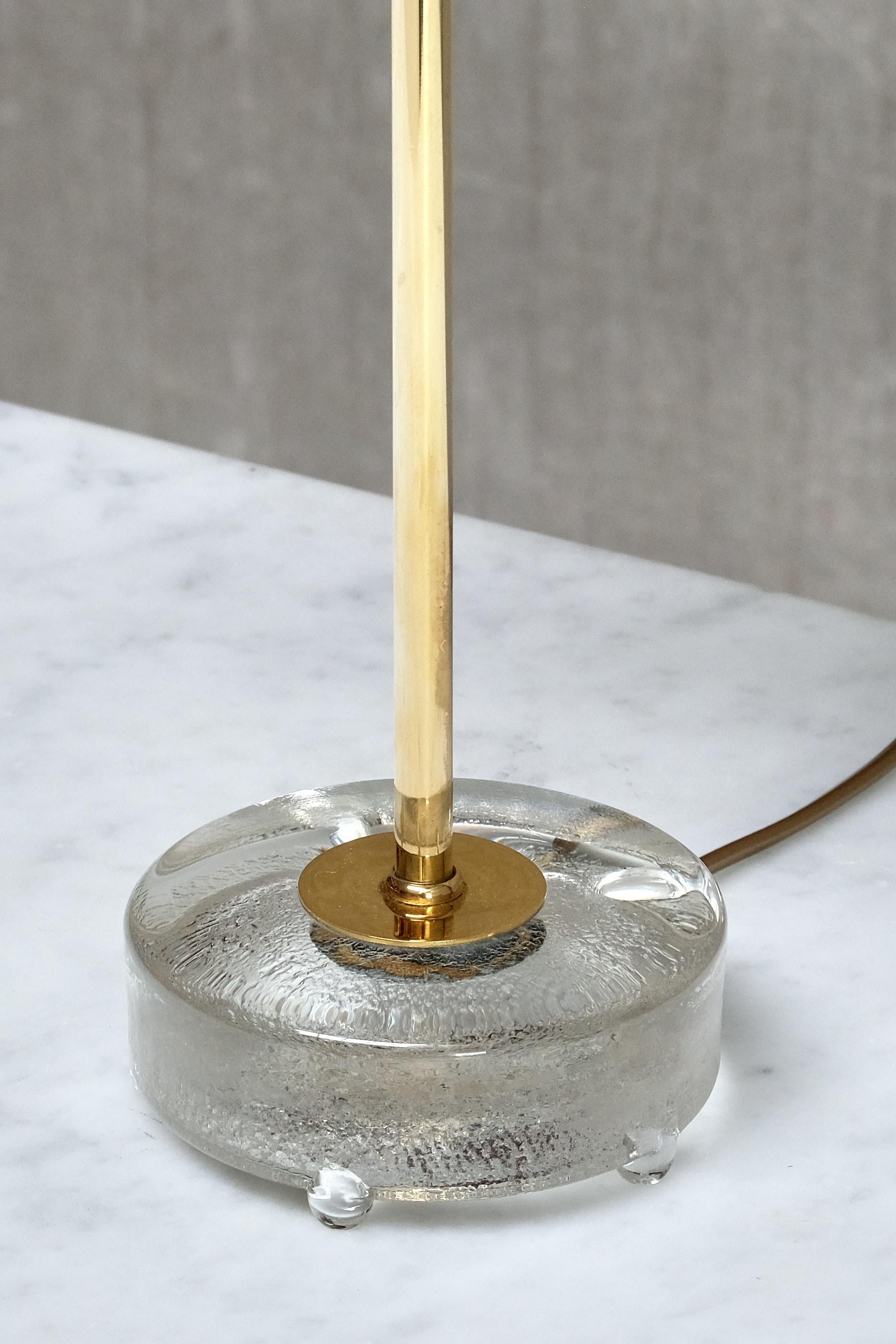Pair of Falkenbergs Belysning Table Lamps in Brass and Glass, Sweden, 1960s en vente 4