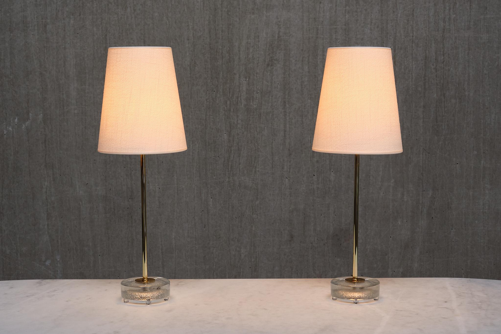 Paire de lampes de bureau Falkenbergs Belysning en laiton et verre, Suède, années 1960 en vente 2