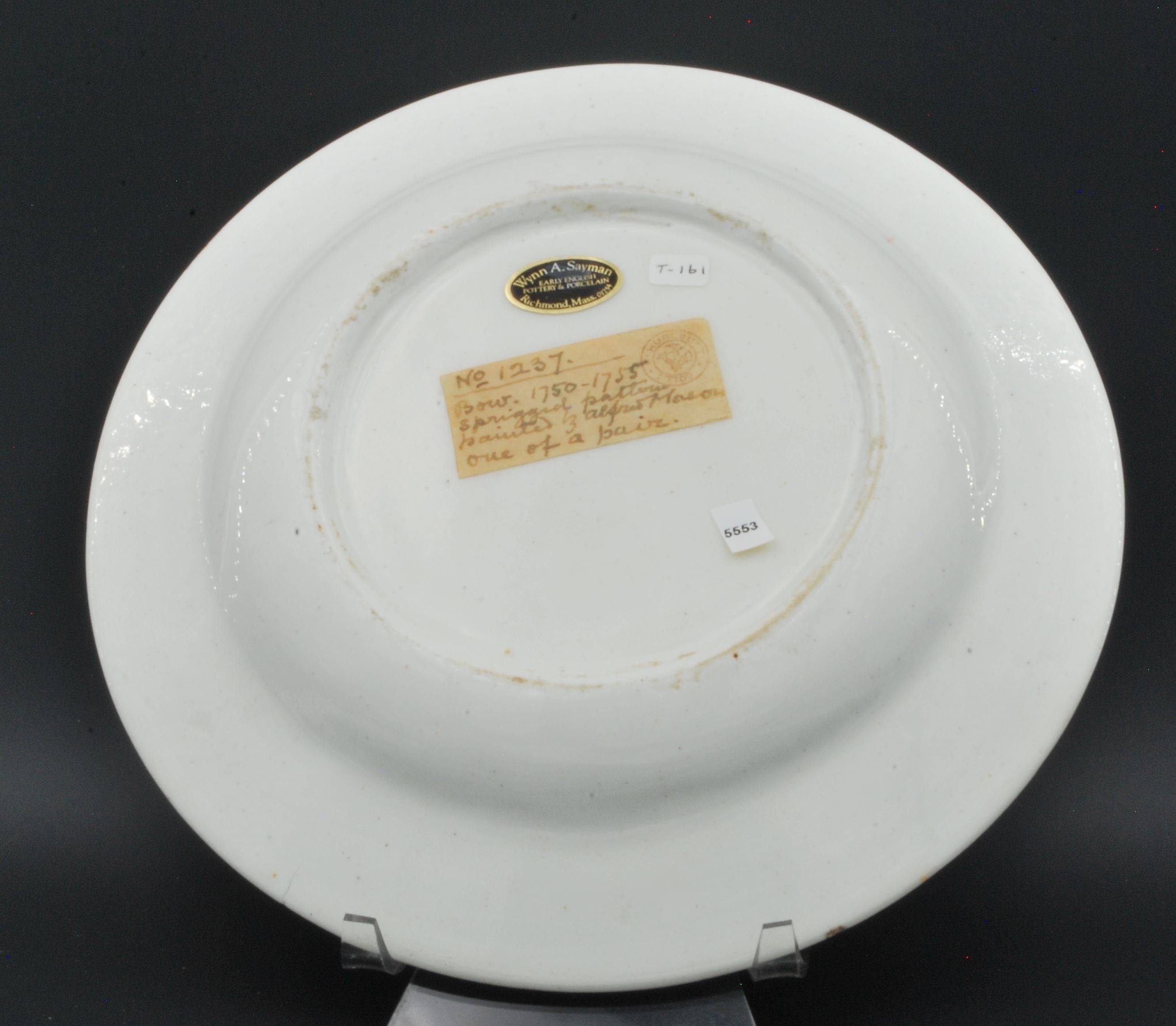Cineserie Coppia di piatti Famille Rose e Prunus, Fabbrica di Bow Porcelain, circa 1753 in vendita