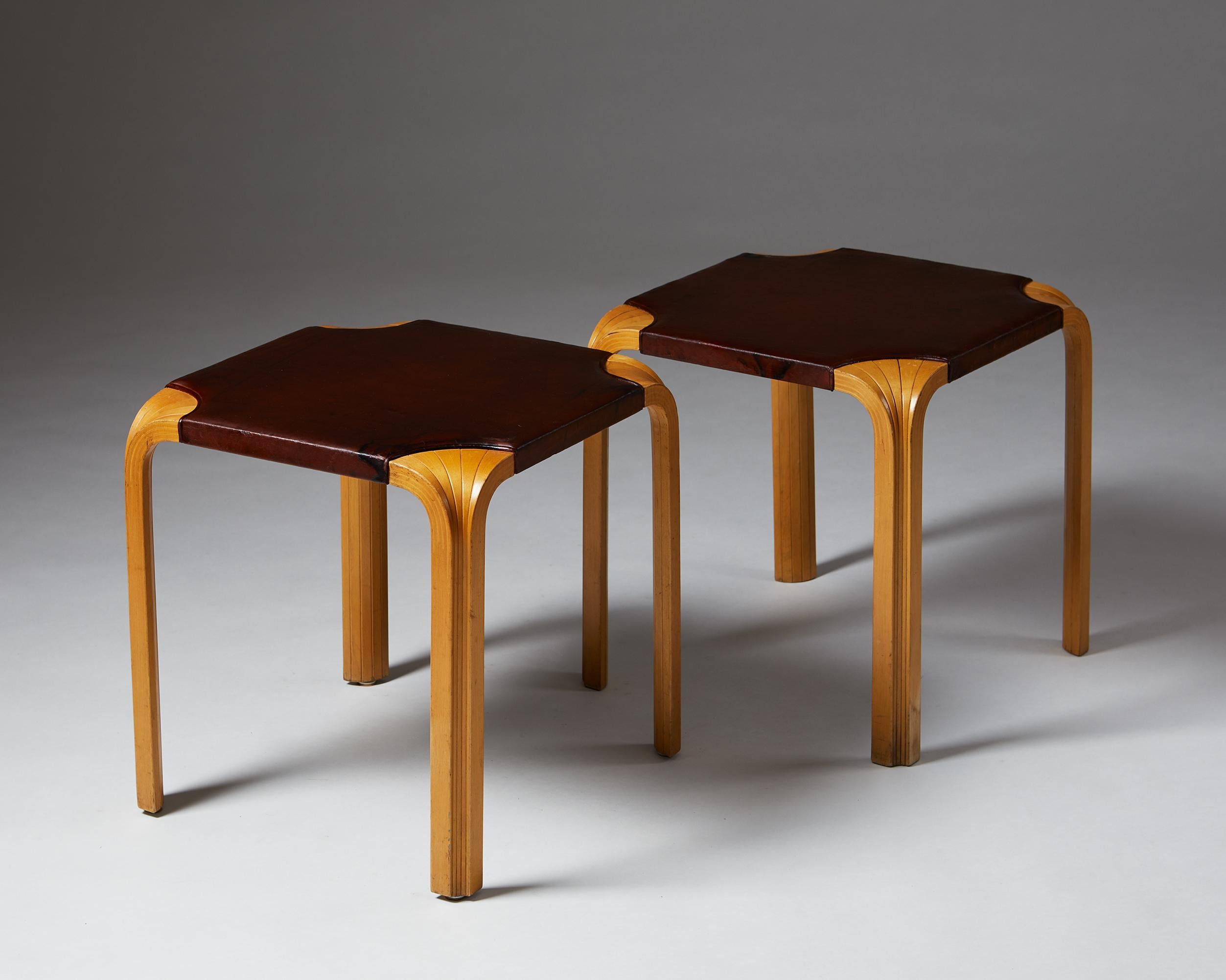 Scandinavian Modern Pair of Fan-Leg Stools, Model S601, Designed by Alvar Aalto for Artek, Finland