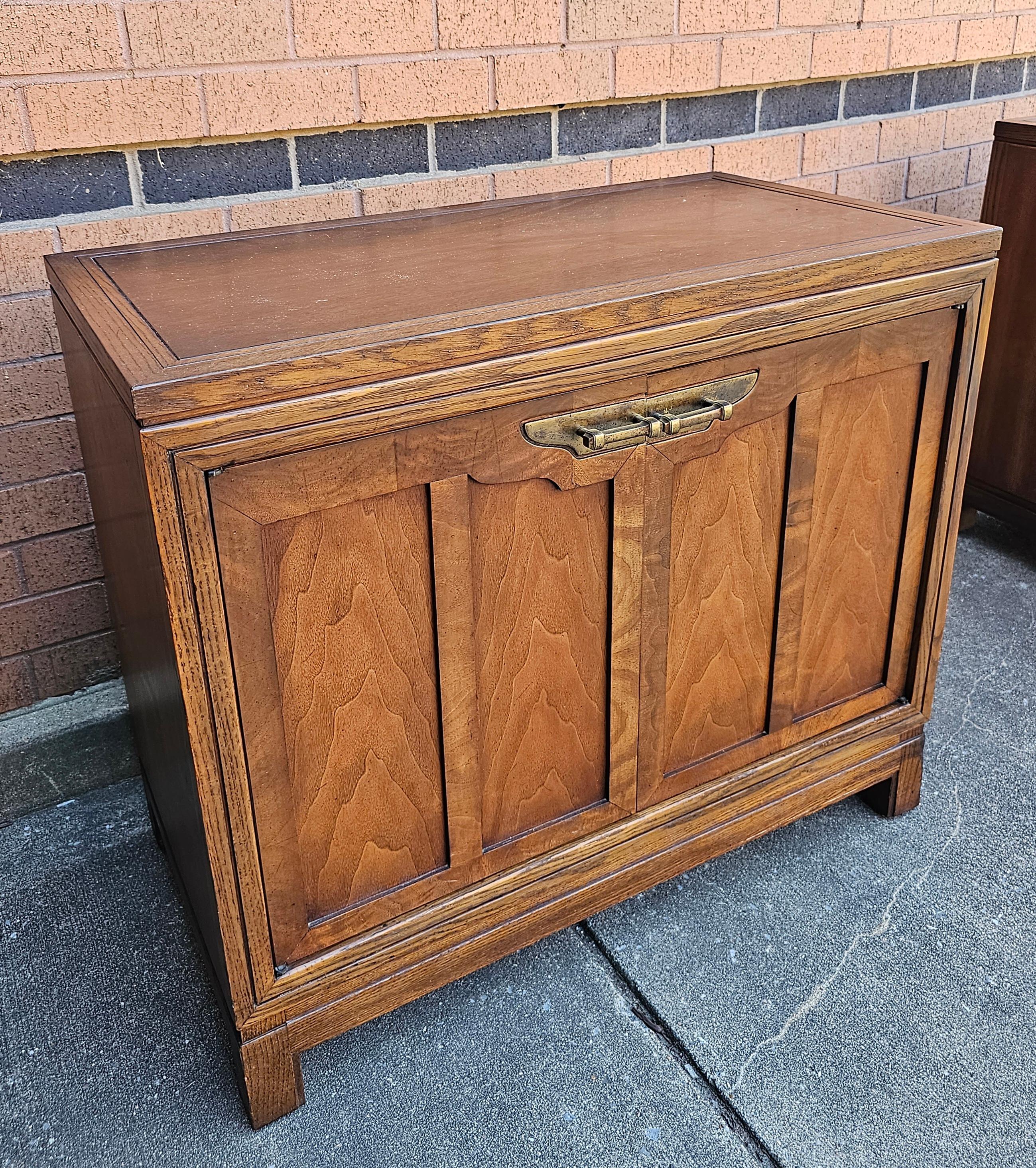 20th Century Pair of Fancher Furniture Walnut and Oak Chest of Drawers and Side Cabinet For Sale