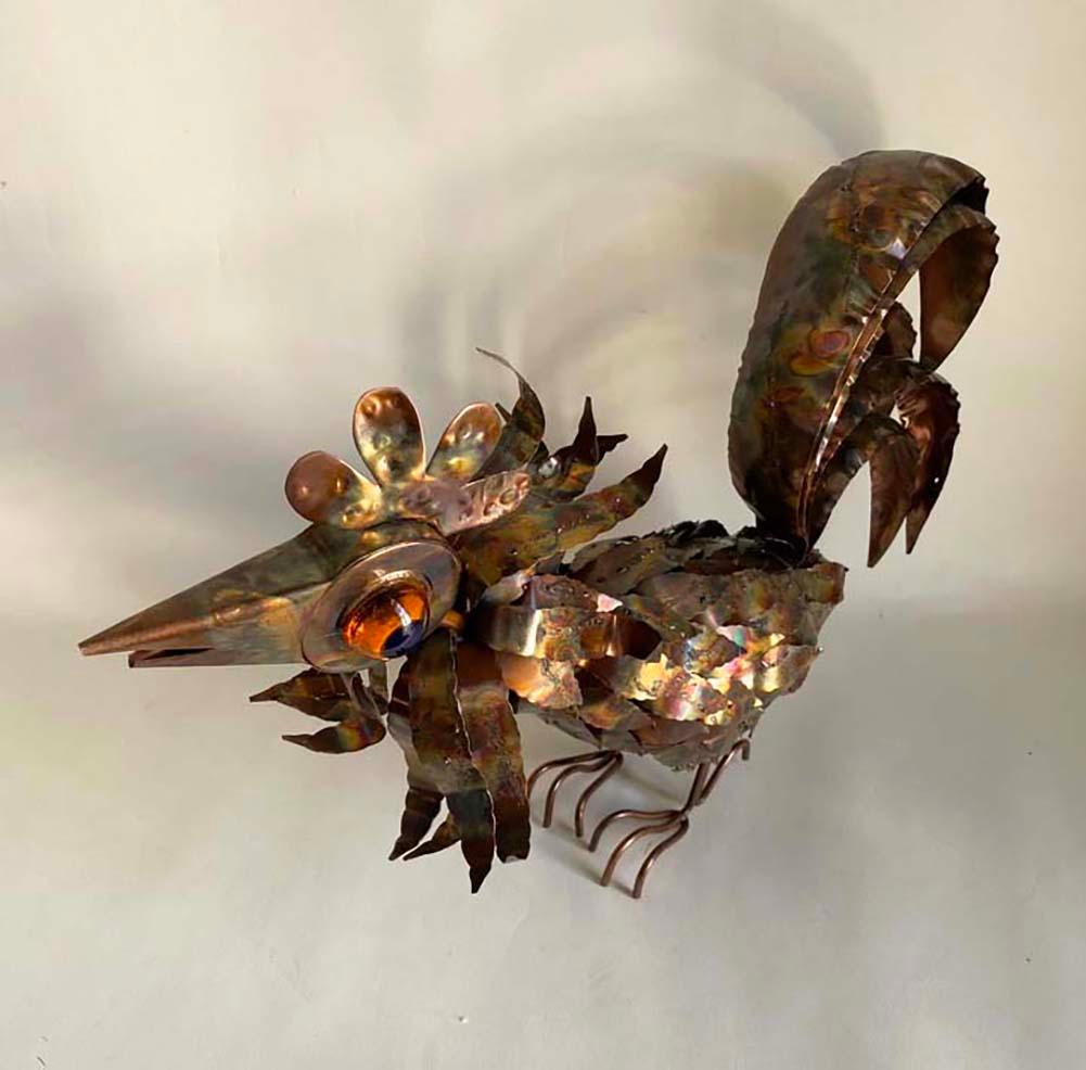 Pareja de graciosos gallos de metal Curtis Jere en venta 3