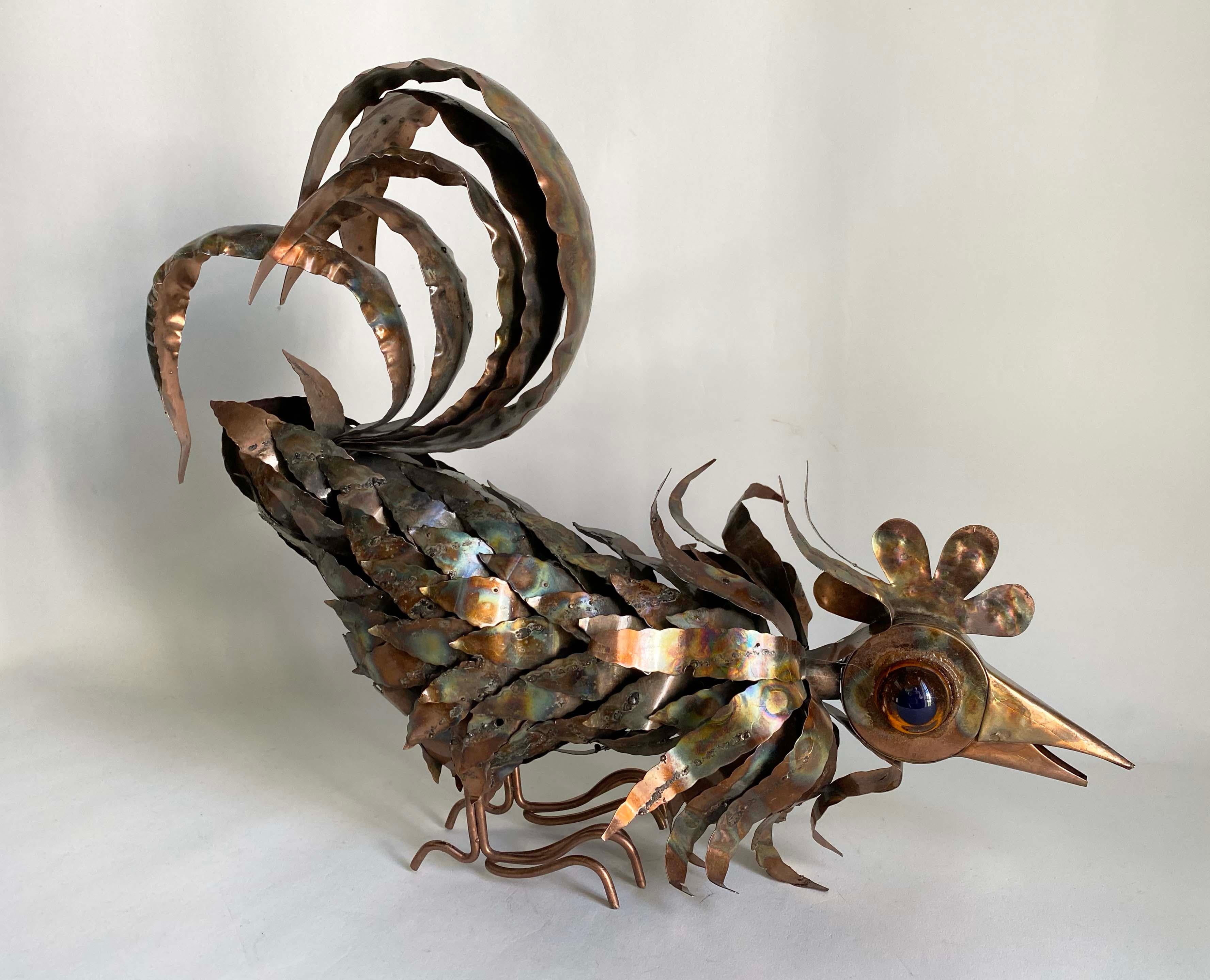 Pareja de graciosos gallos de metal Curtis Jere Estadounidense en venta