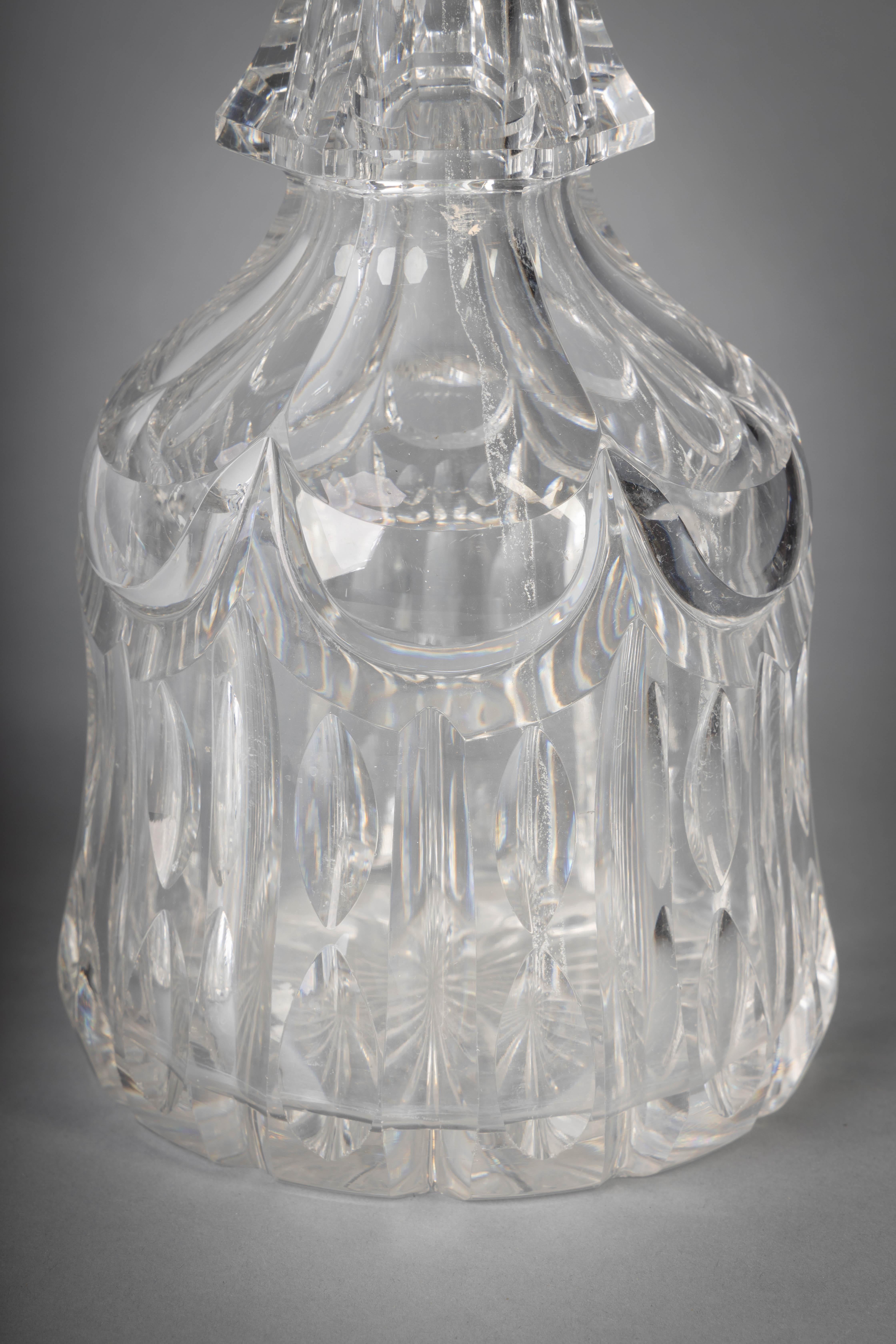 Paire de bouteilles anglaises en verre taillé et de bouchons:: vers 1880 Bon état - En vente à New York, NY
