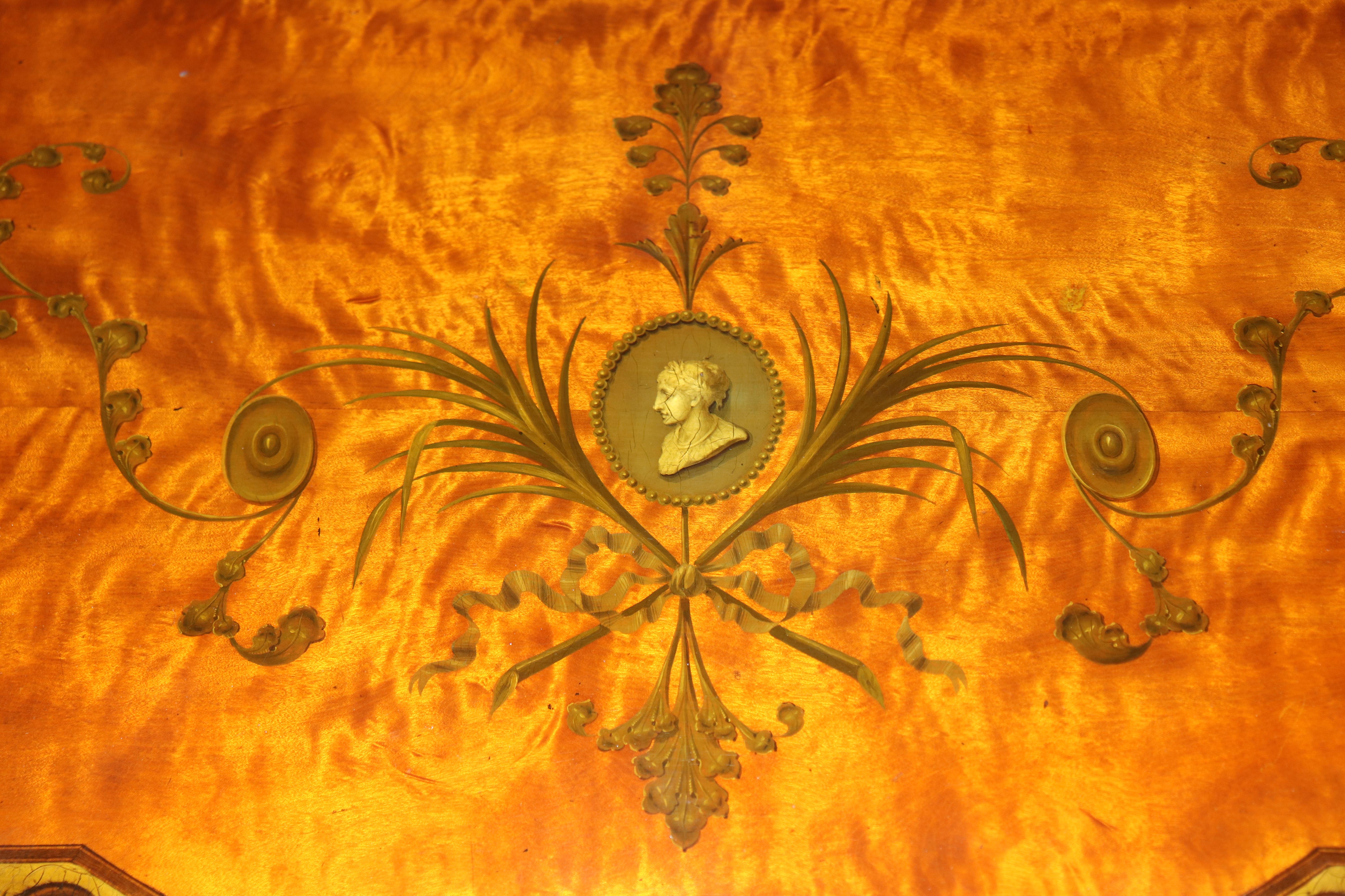 Pair of Fantastic Adams Paint Decorated Satinwood Commodes Buffets in vendita 4