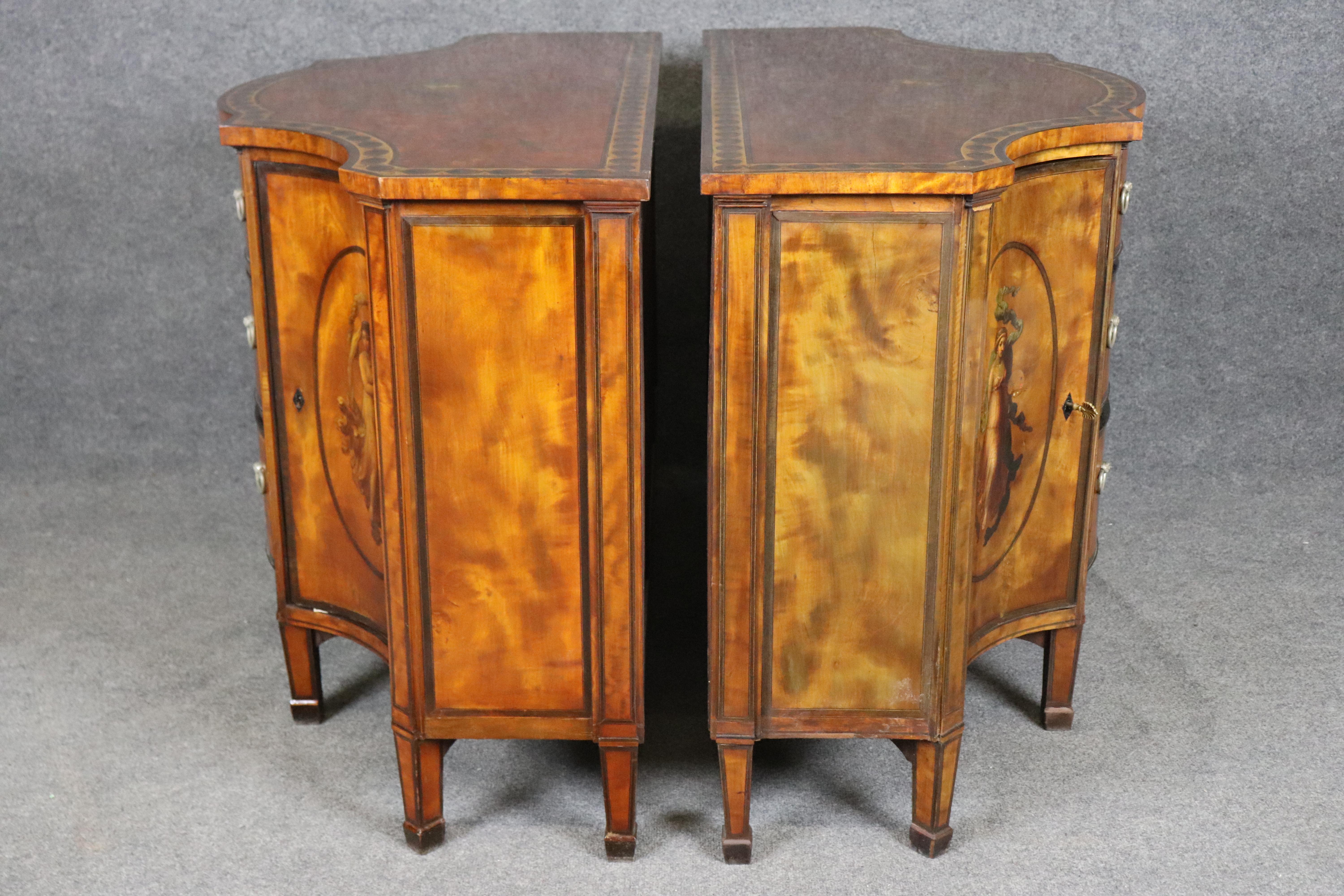 Legno di seta Pair of Fantastic Adams Paint Decorated Satinwood Commodes Buffets in vendita