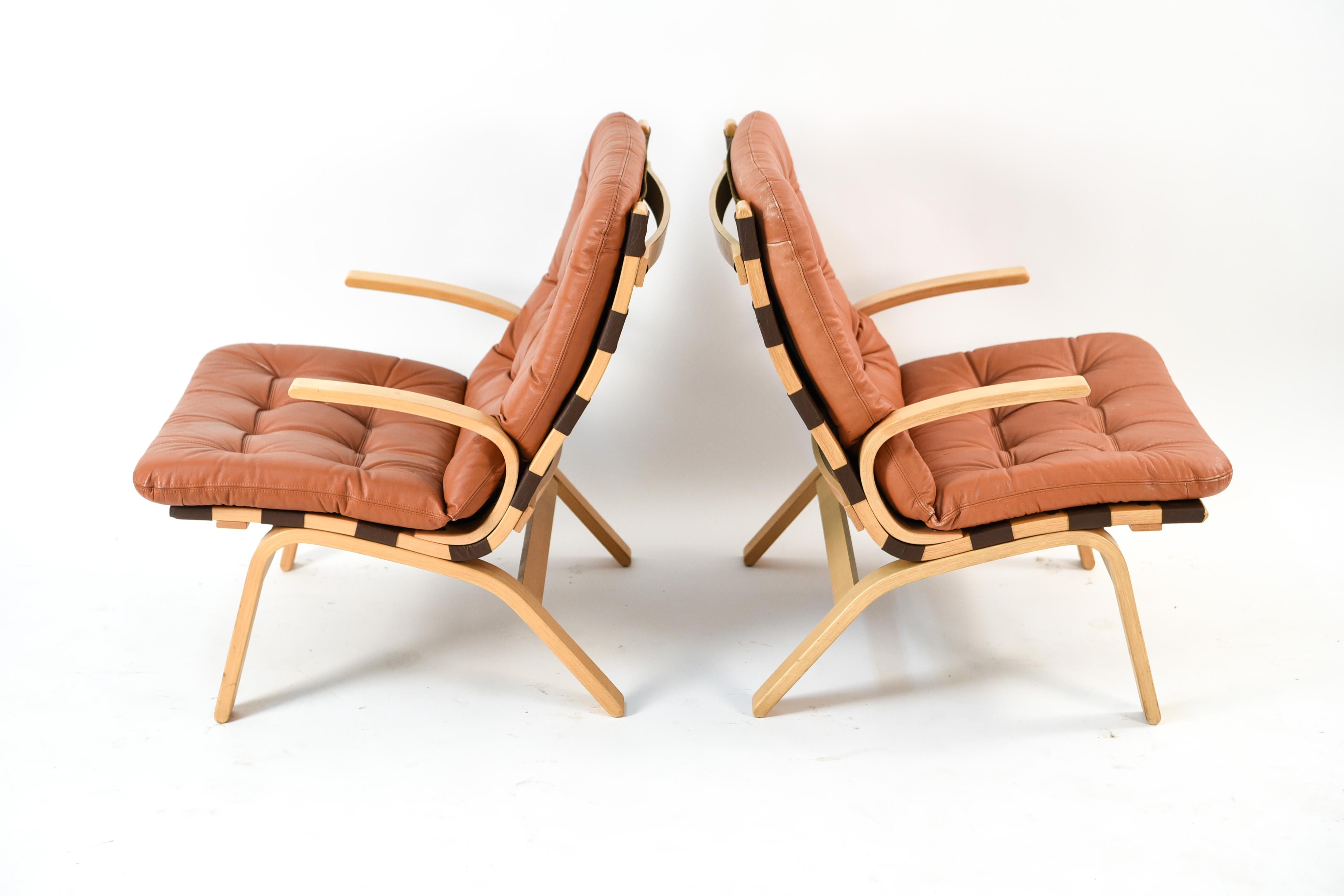 Pair of Farstrup Danish Midcentury Lounge Chairs 11