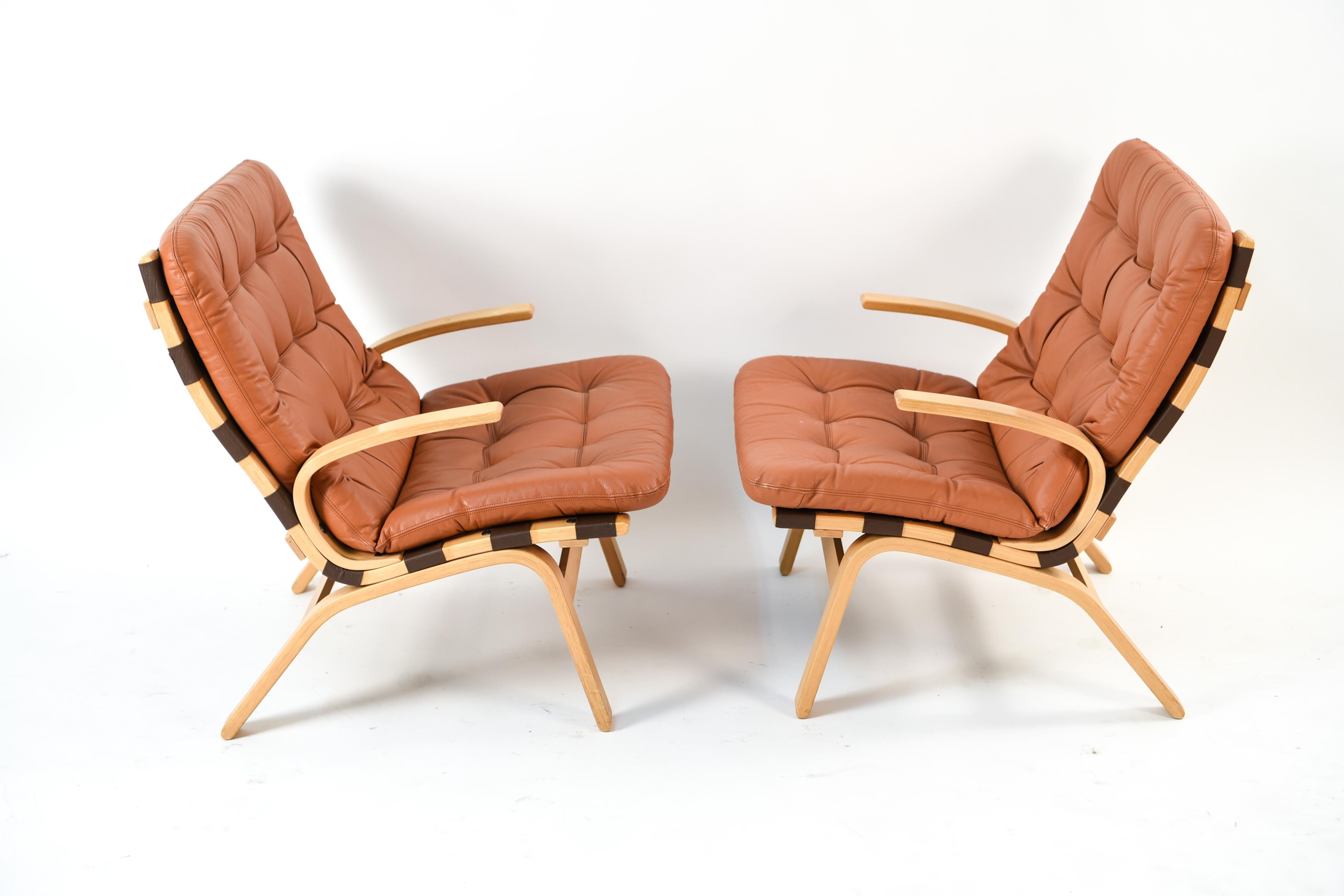 Pair of Farstrup Danish Midcentury Lounge Chairs 4