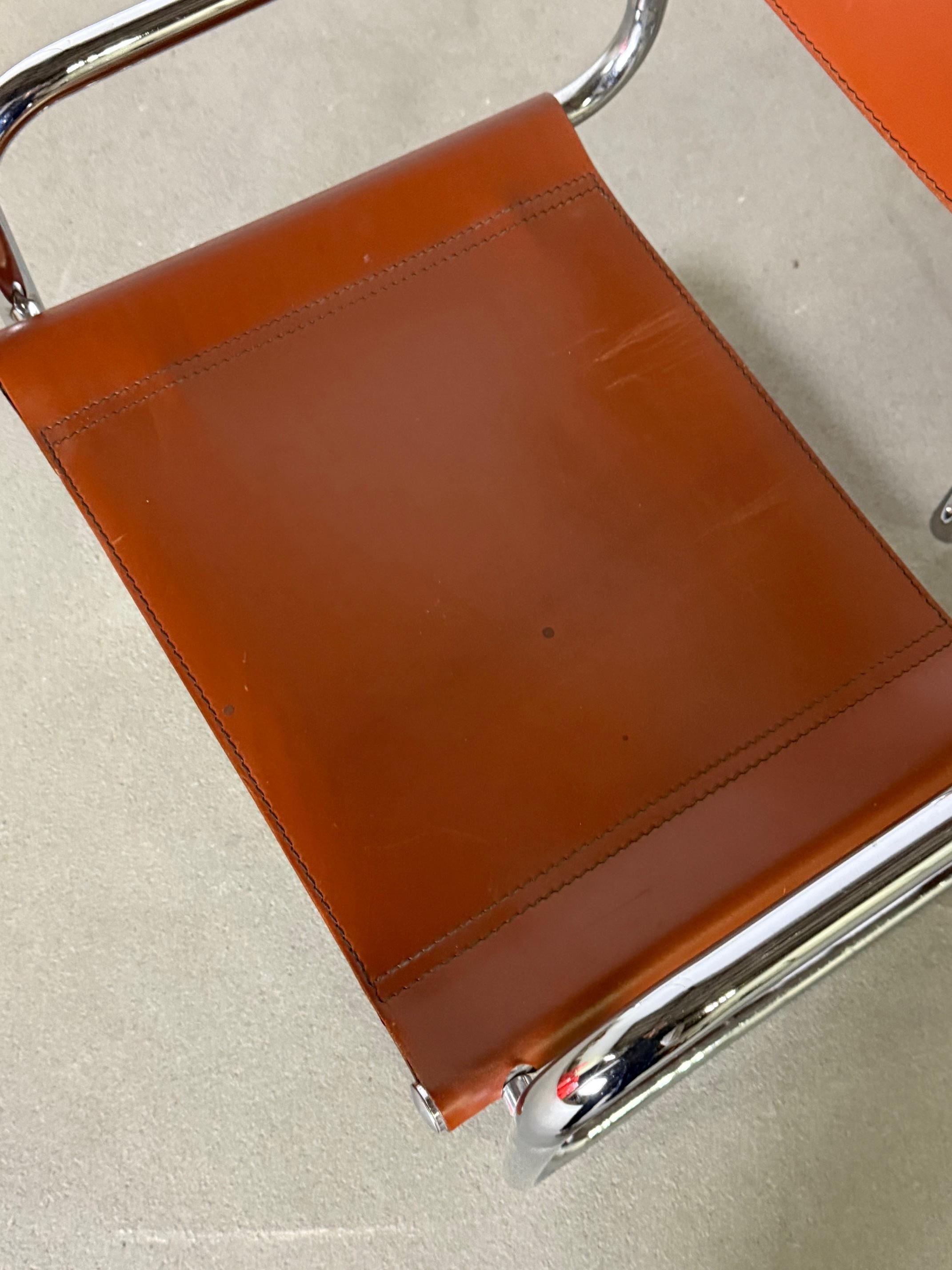 Paar Fasem S34 Stühle in Cognac Leder - Original Polsterung, Italienisches Design im Zustand „Gut“ im Angebot in Astoria, NY