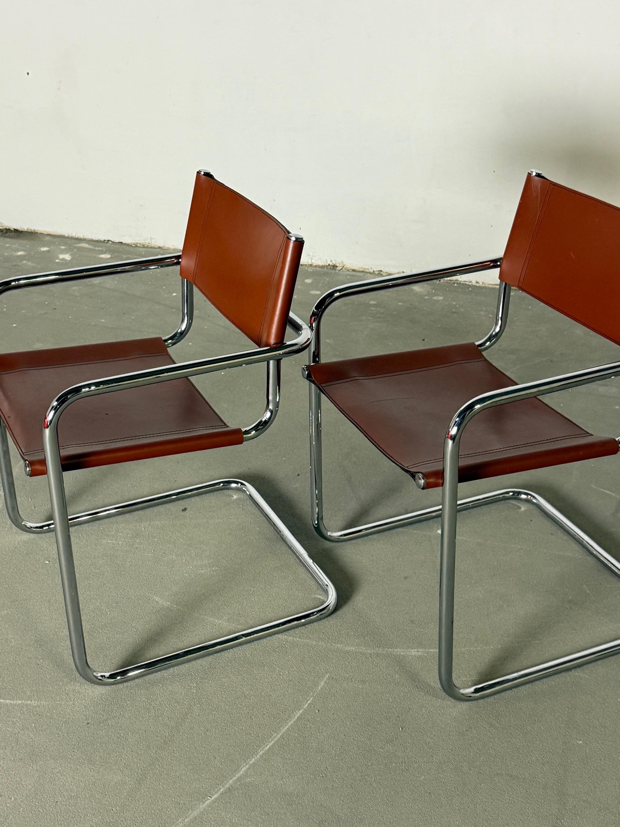 Paar Fasem S34 Stühle in Cognac Leder - Original Polsterung, Italienisches Design im Angebot 1