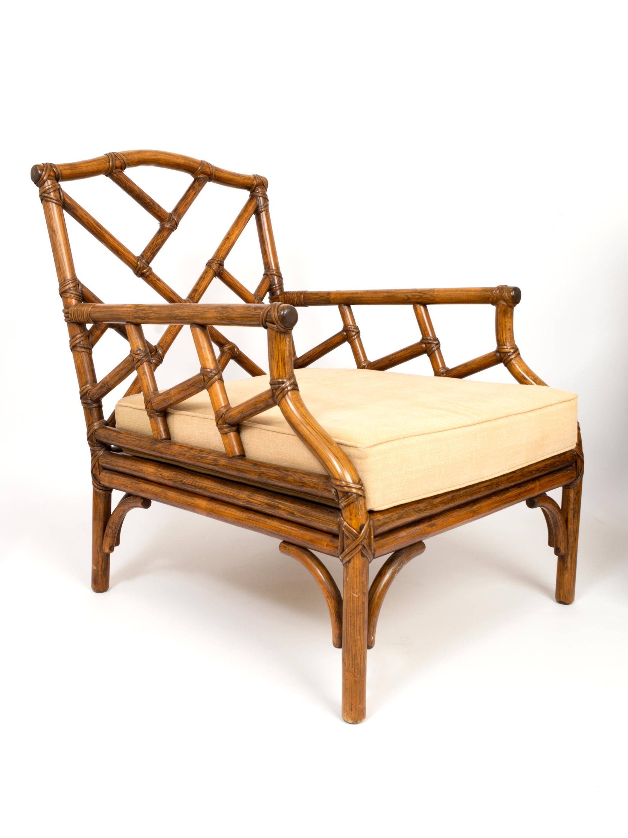 20th Century Pair of English Faux Bamboo Cane Chinese Chippendale Lounge Armchairs C.1960 For Sale