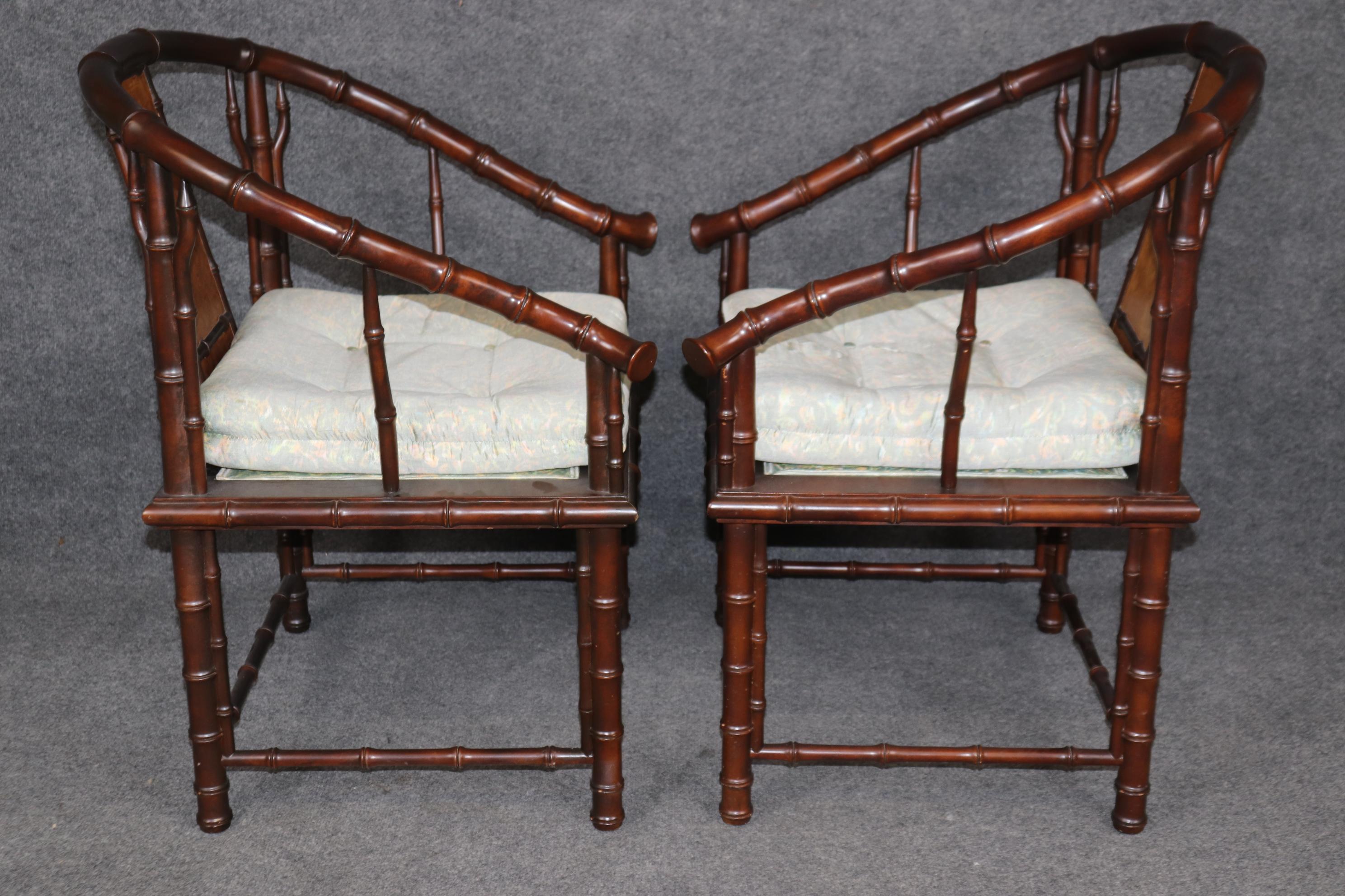 Américain Paire de fauteuils Chicago Faux Bambou Interior CRafts of Chicago tapissés de vert en vente
