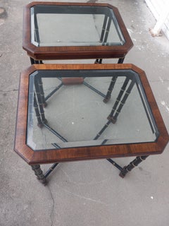 Ein Paar Beistelltische aus Kunstbambus von John Widdicomb