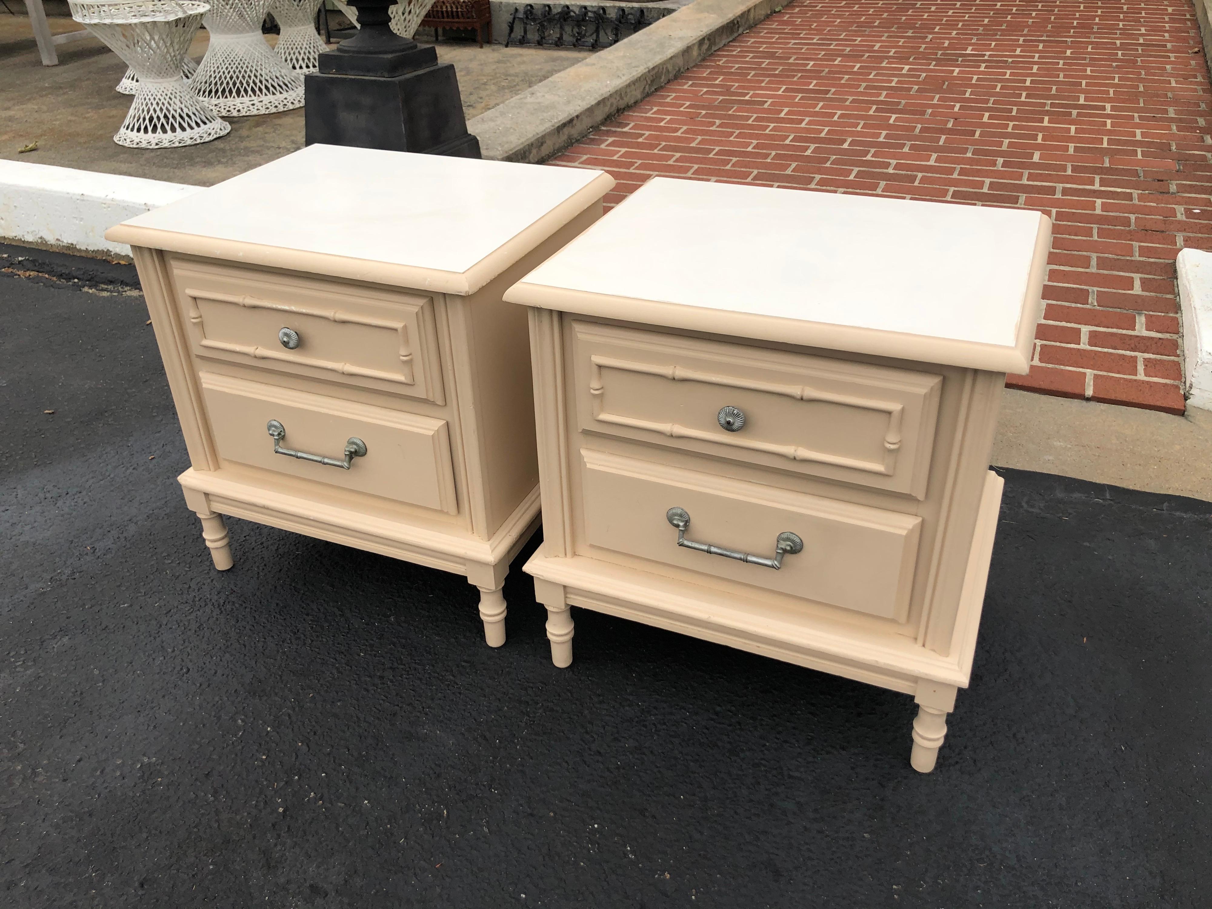Pair of Faux Bamboo Nightstands in the Style of Henry Link In Good Condition For Sale In Redding, CT