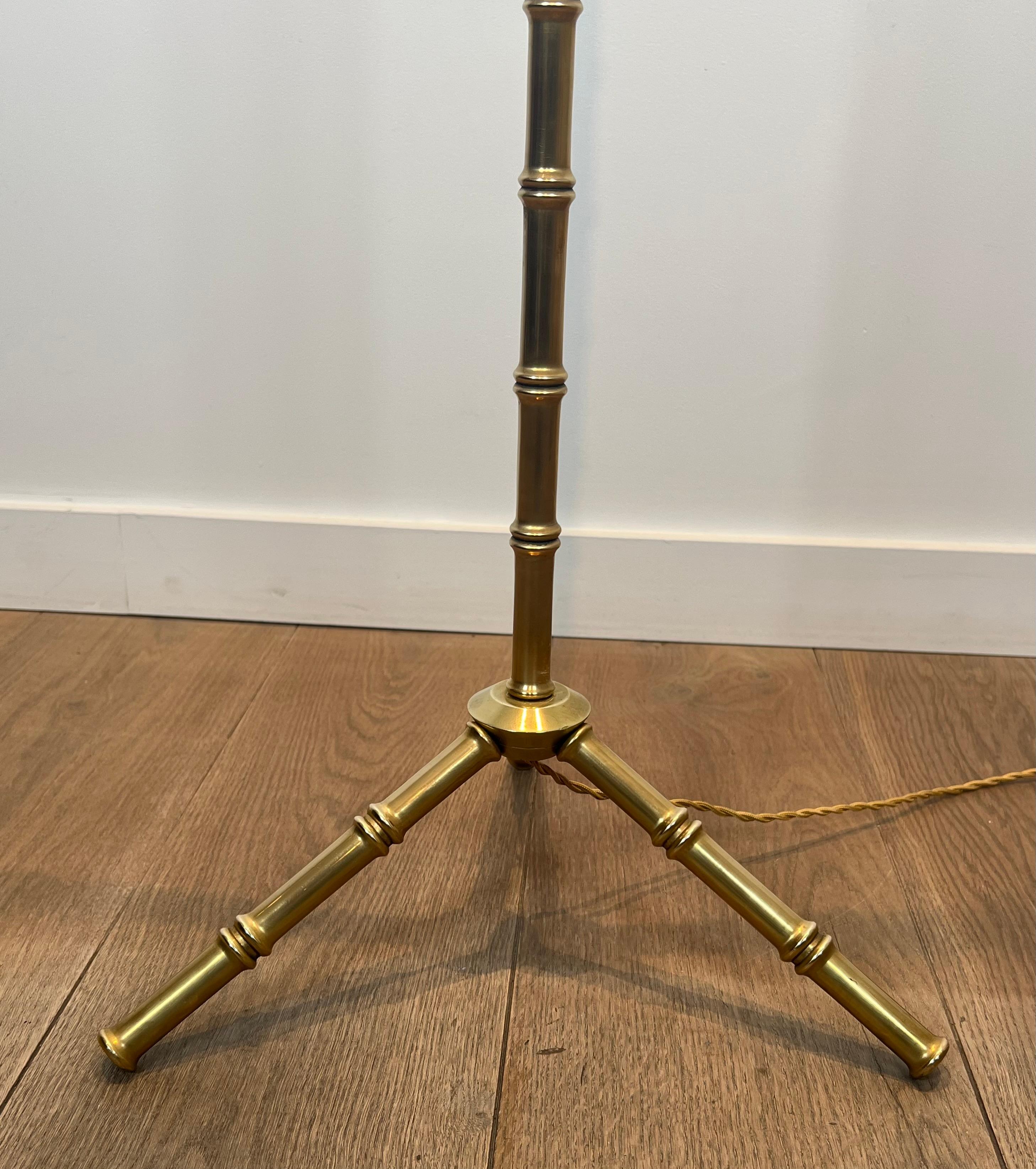 Coppia di lampade da terra in bronzo e ottone finto-bambù di Jacques Adnet in vendita 9