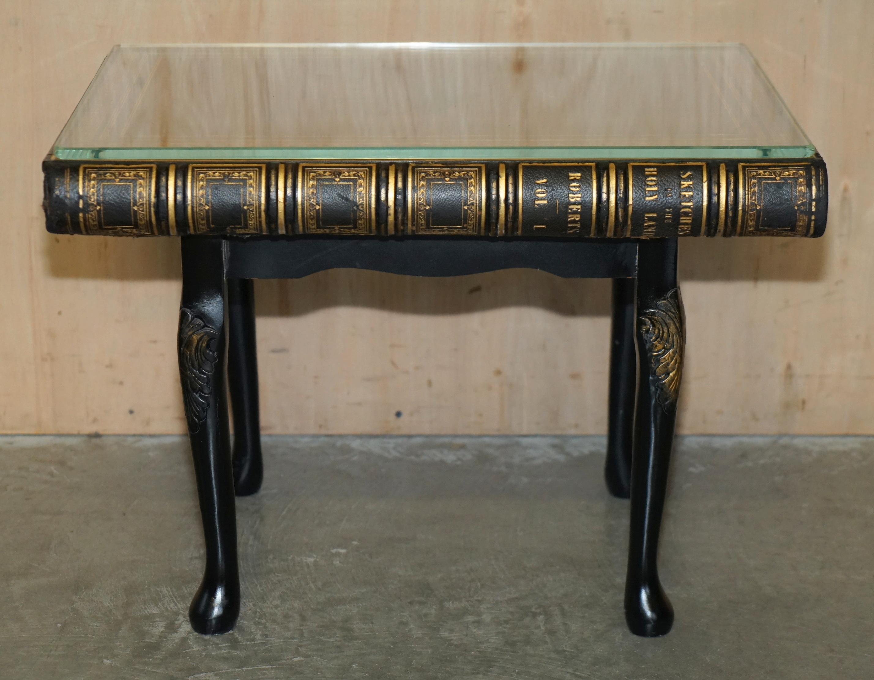 English PAiR OF FAUX BOOK TOPPED SIDE END LAMP WINE TABLES ON ELEGANT CABRIOLE LEGS For Sale