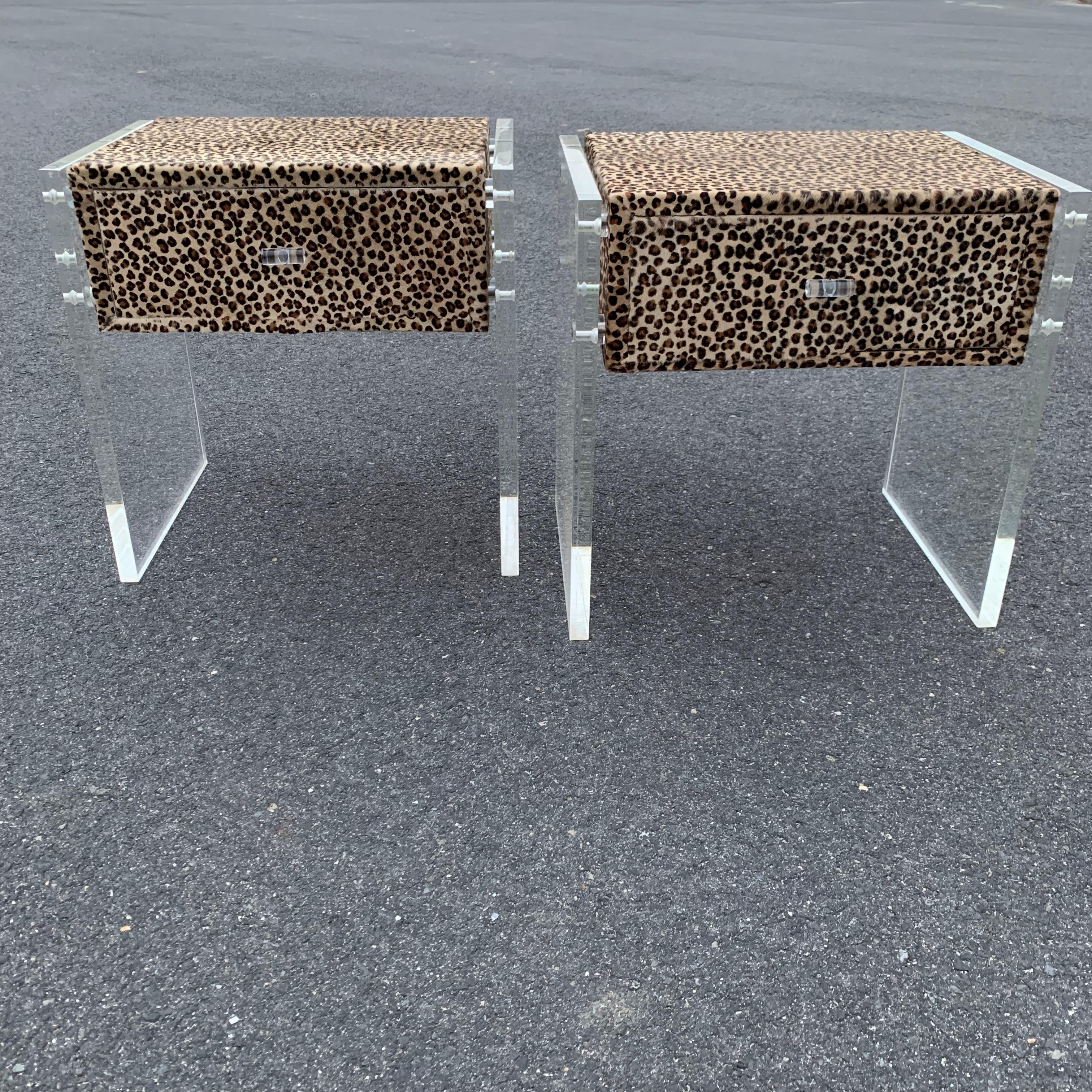 Pair of Faux Cheetah Skin Upholstered Nightstands with Lucite Side Panels 7