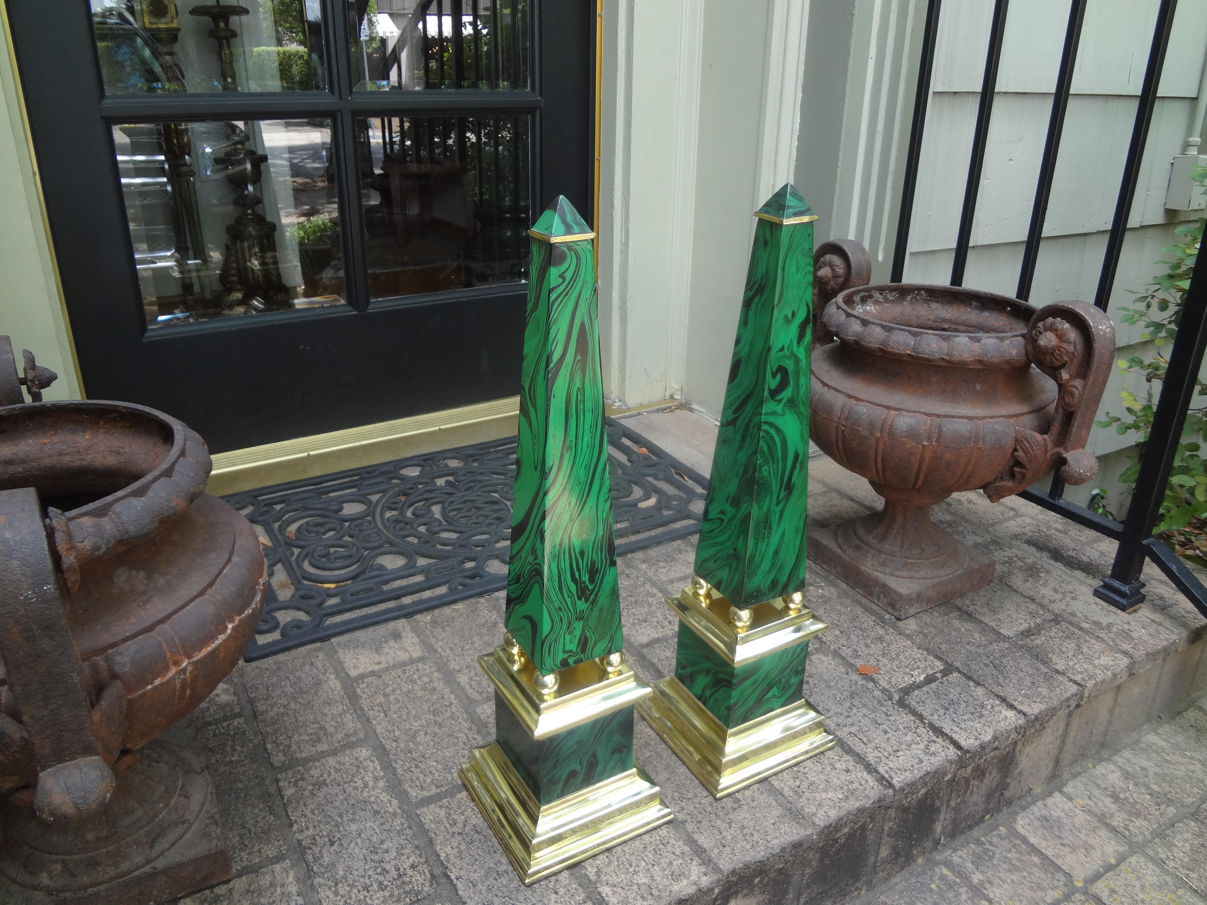 Pair of Faux Malachite and Brass Obelisks In Good Condition For Sale In Houston, TX