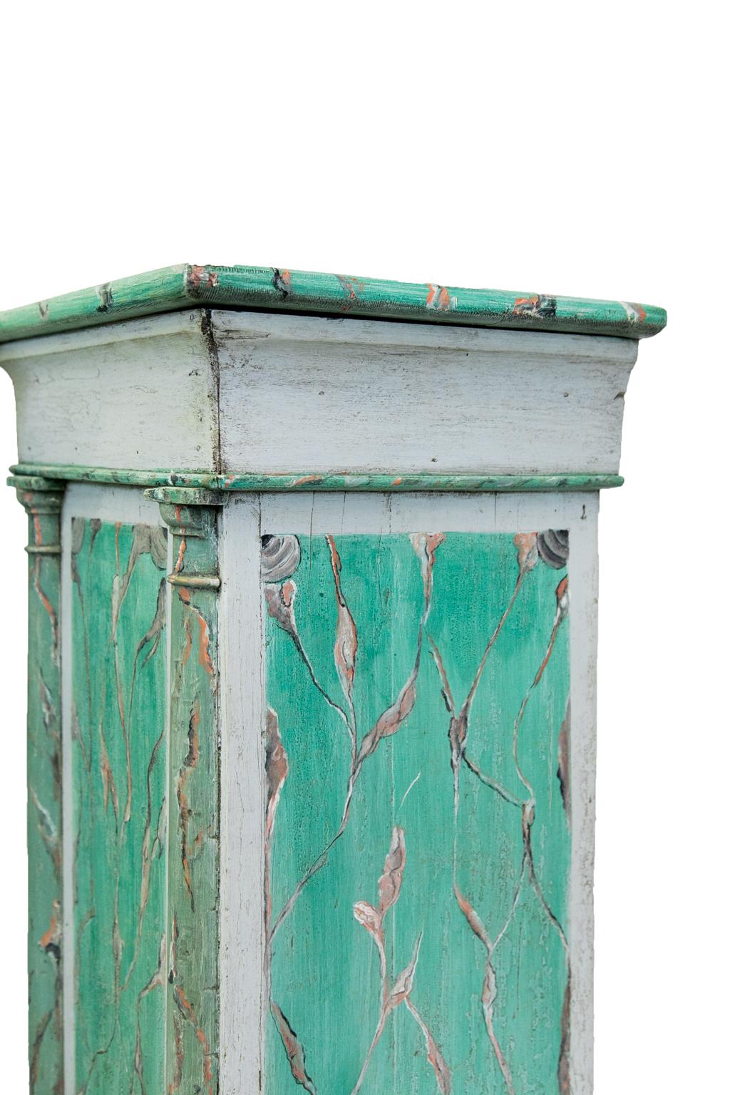 Pair of Faux Painted Pedestals In Good Condition In Wilson, NC