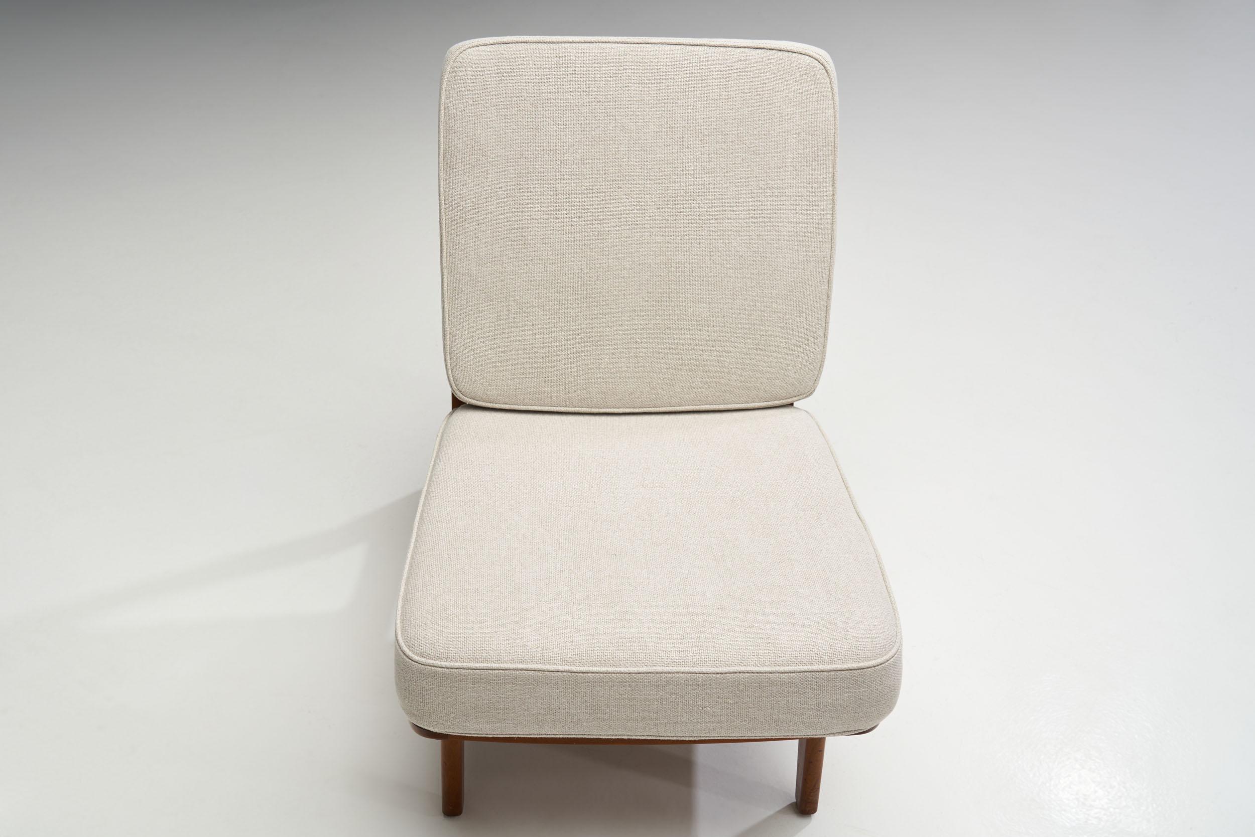 Linen Pair of FD 172 Slipper Chairs by Peter Hvidt and Orla Mølgaard, Denmark, 1960s