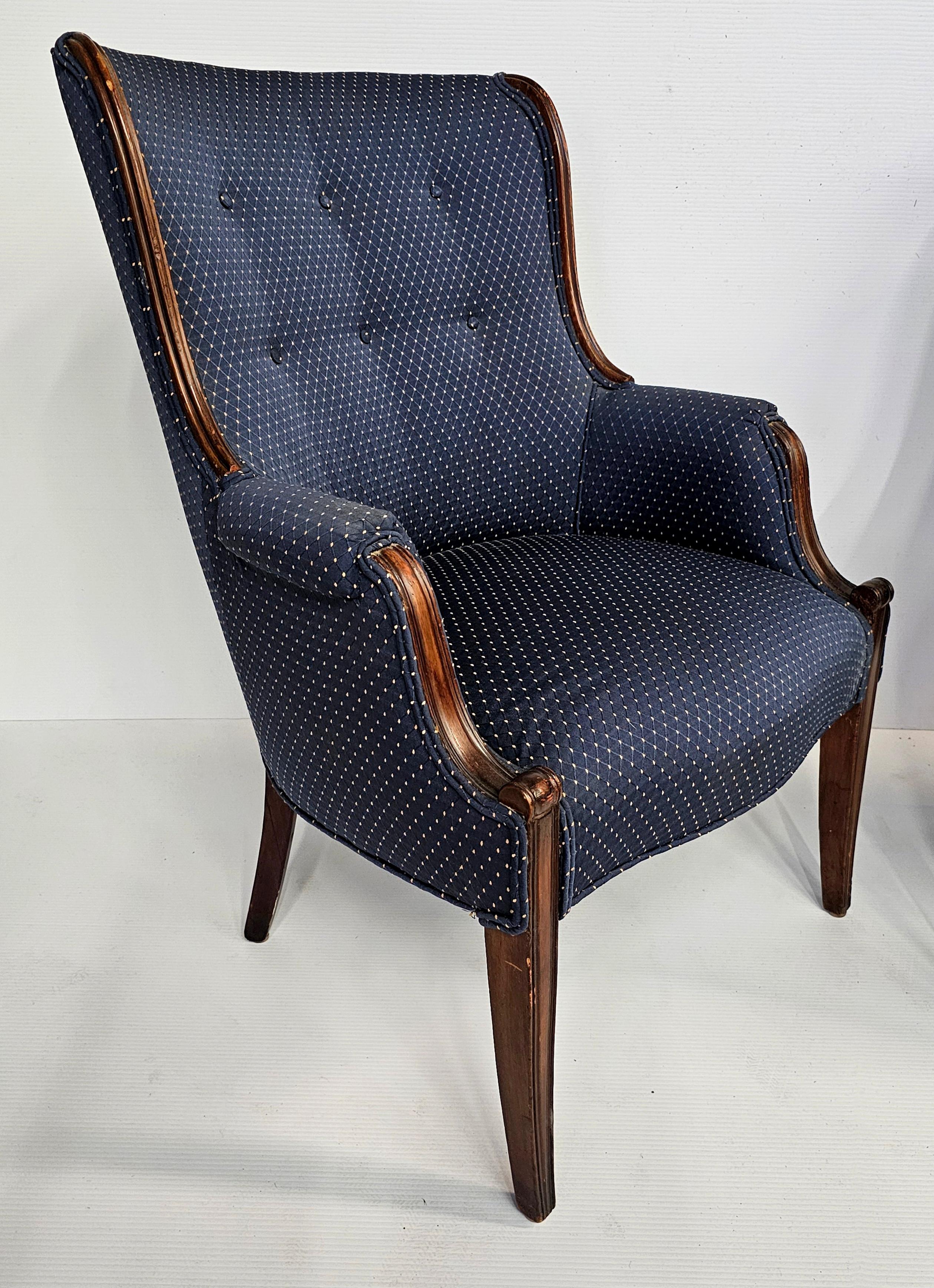 Pareja de Sillones Wingback de Caoba y Tapizados de Estilo Federal Otro en venta
