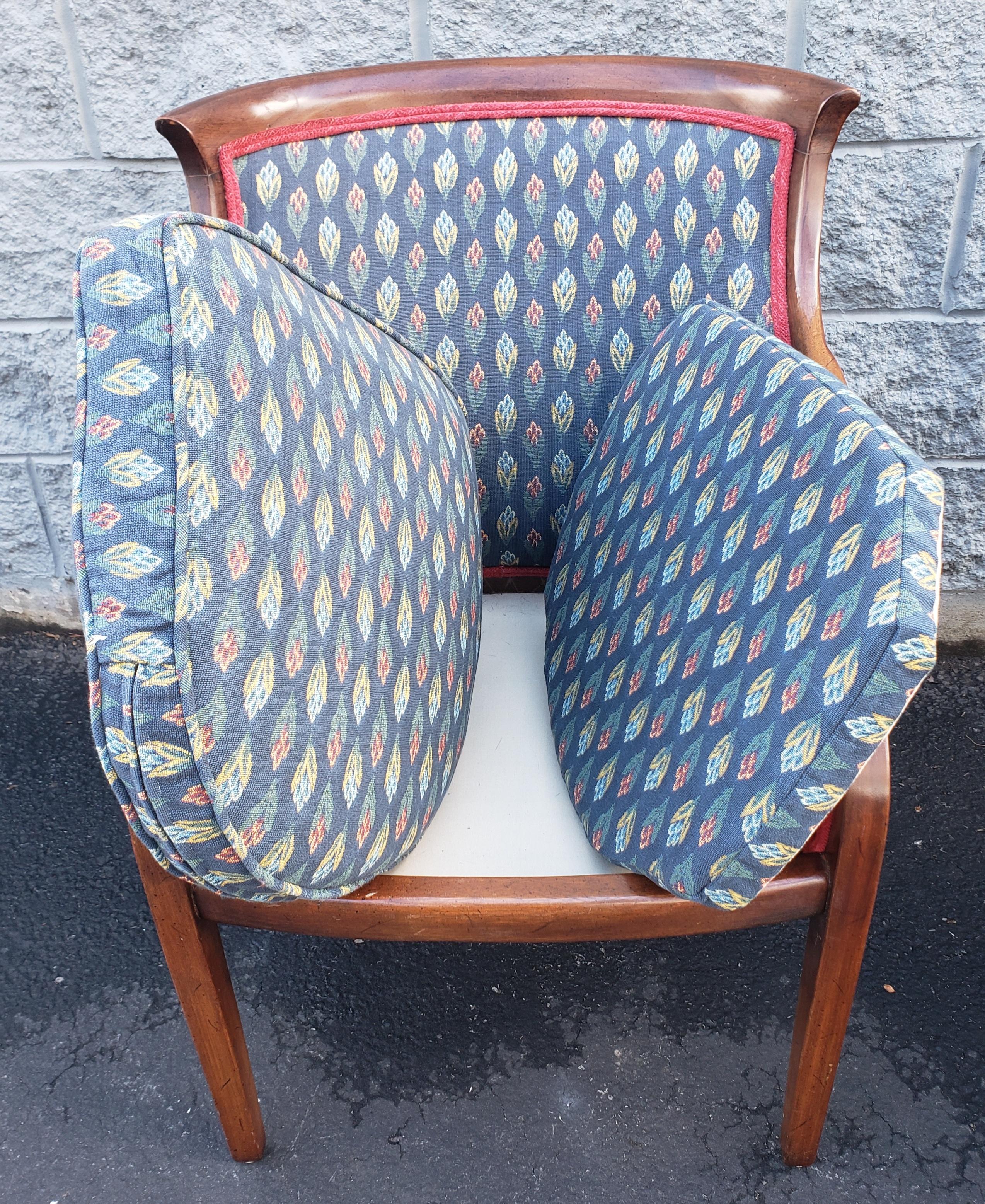 Paar Mahagoni-Sessel mit gepolstertem Sitz und Rückenlehne im Federal Style 3