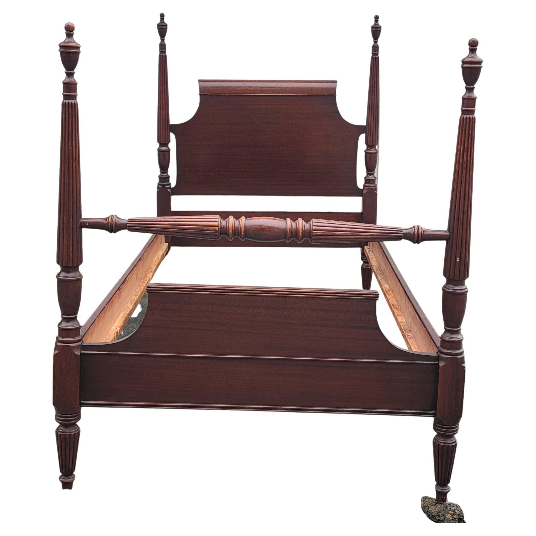 Woodwork Pair of Federal Style Mahogany Semi-Poster Twin Size Bedsteads, Circa 1940s,