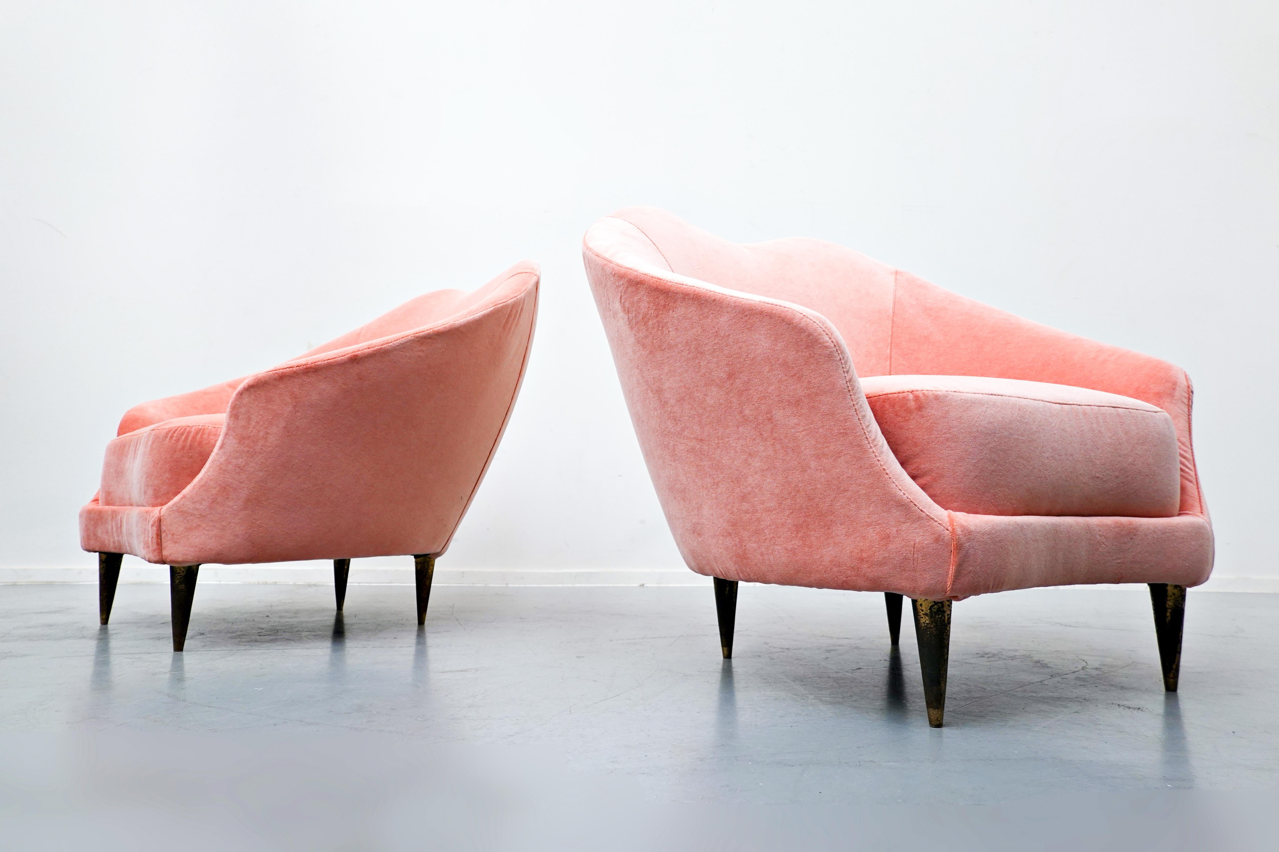 Mid-Century Modern Pair of Italian Mid-Century Armchairs by Federico Munari, 1950s - Reupholstered