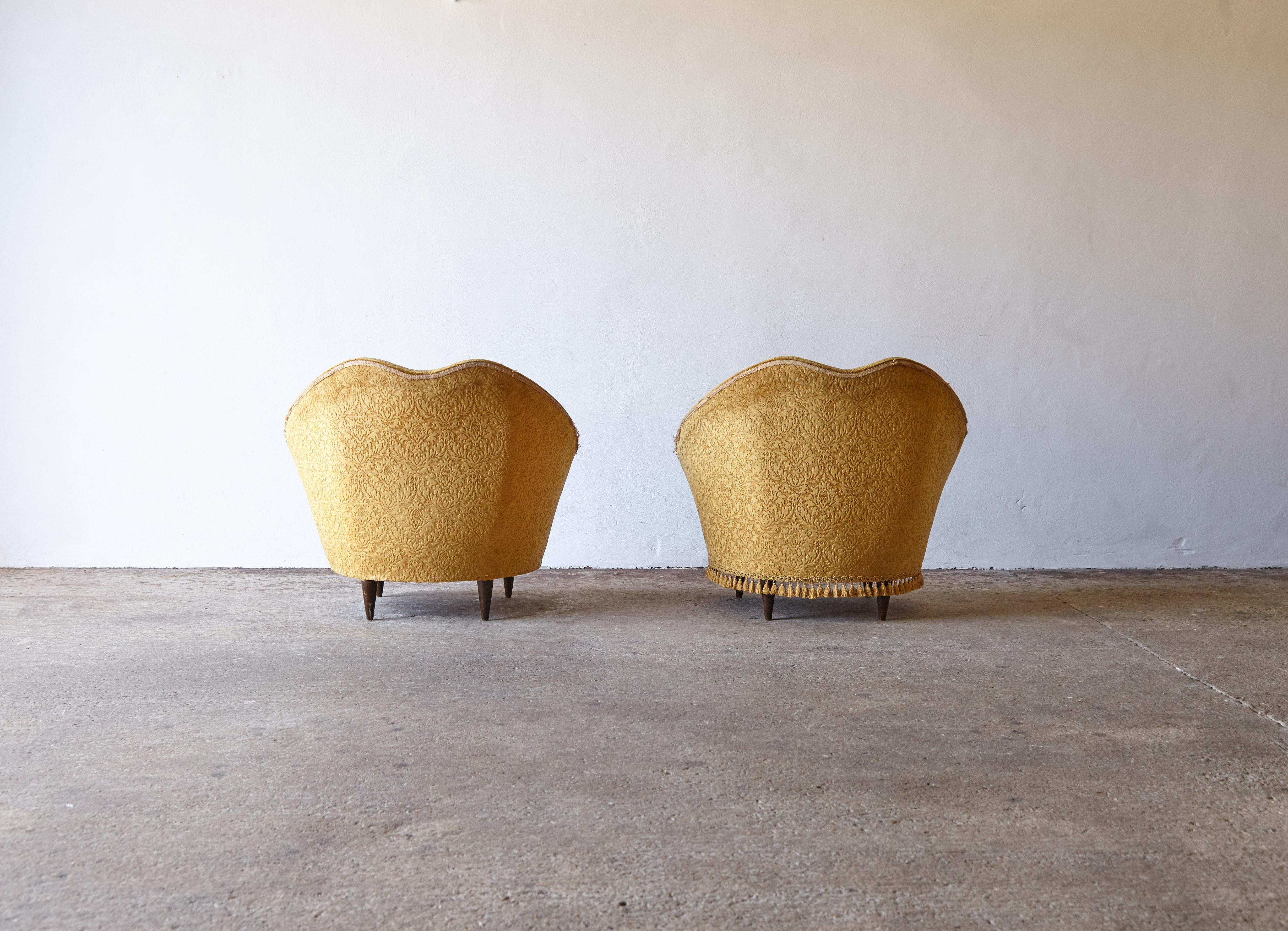 Italian Pair of Federico Munari Lounge Chairs, for Reupholstery, Italy, 1950s
