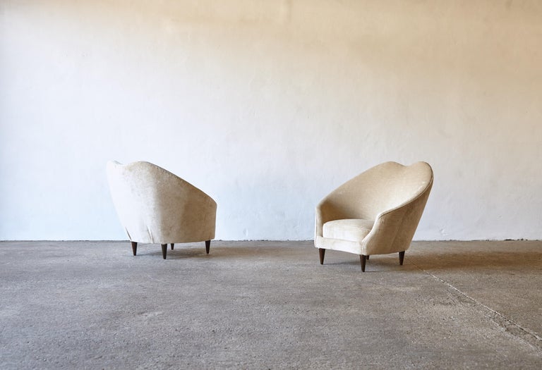 Mid-Century Modern Pair of Federico Munari Lounge Chairs, Italy, 1950s
