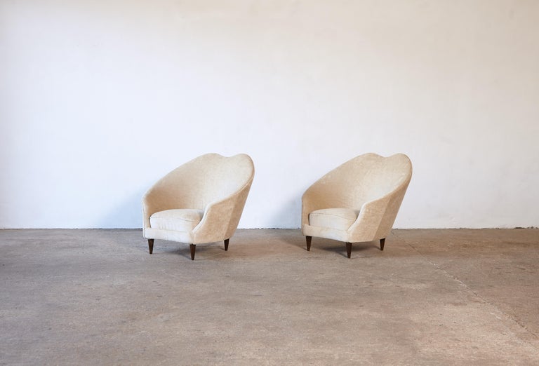 Italian Pair of Federico Munari Lounge Chairs, Italy, 1950s