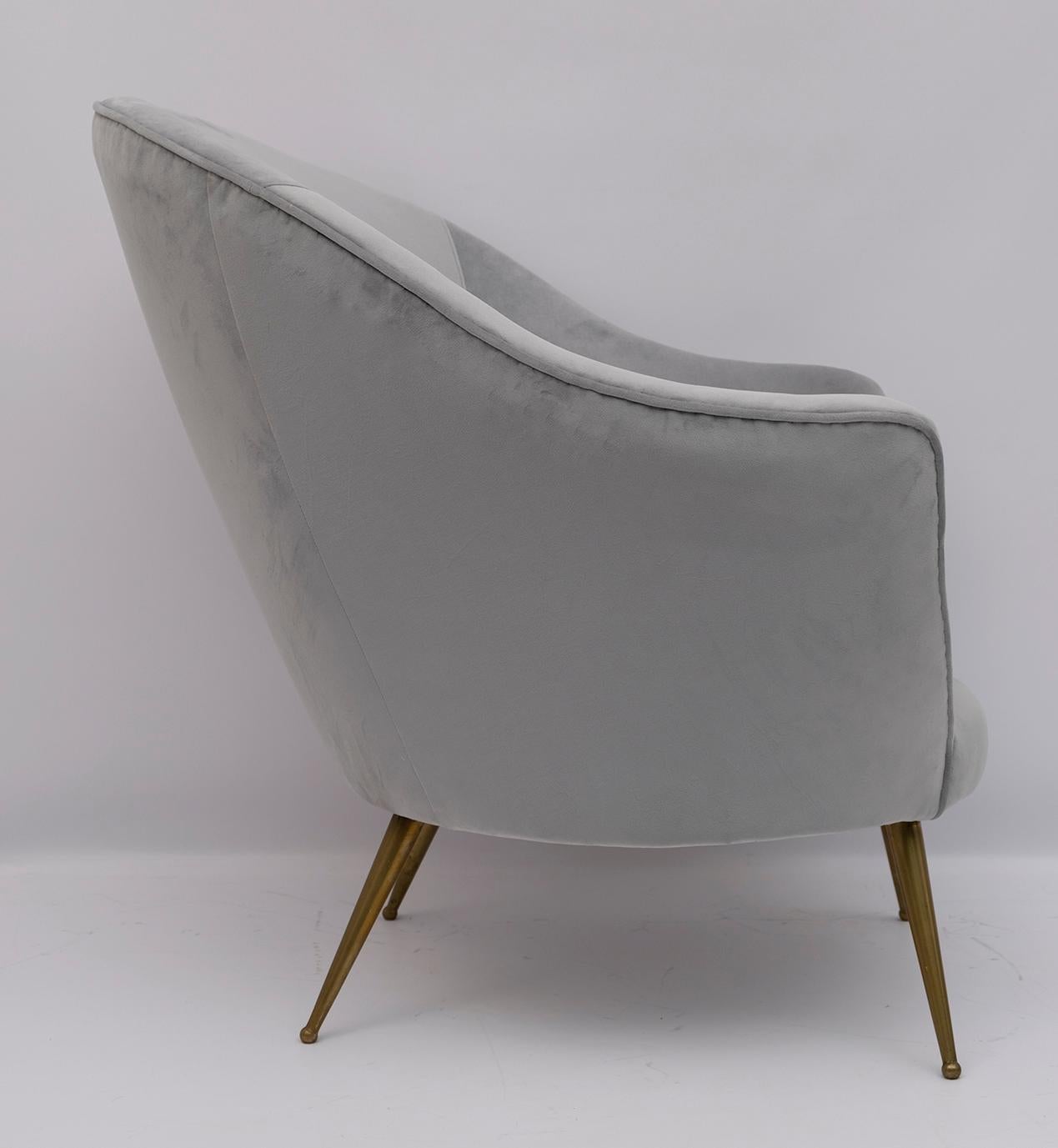 Pair of Federico Munari Mid-Century Modern Italian Velvet Armchairs, 1950s For Sale 1