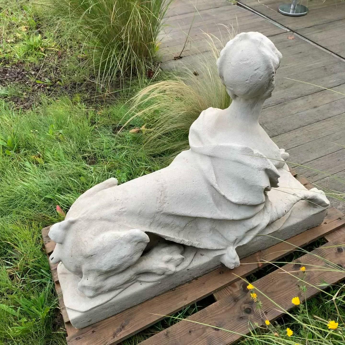 Late 19th Century Pair of Female Sphinx Statues in Carved Stone – 19th Century For Sale