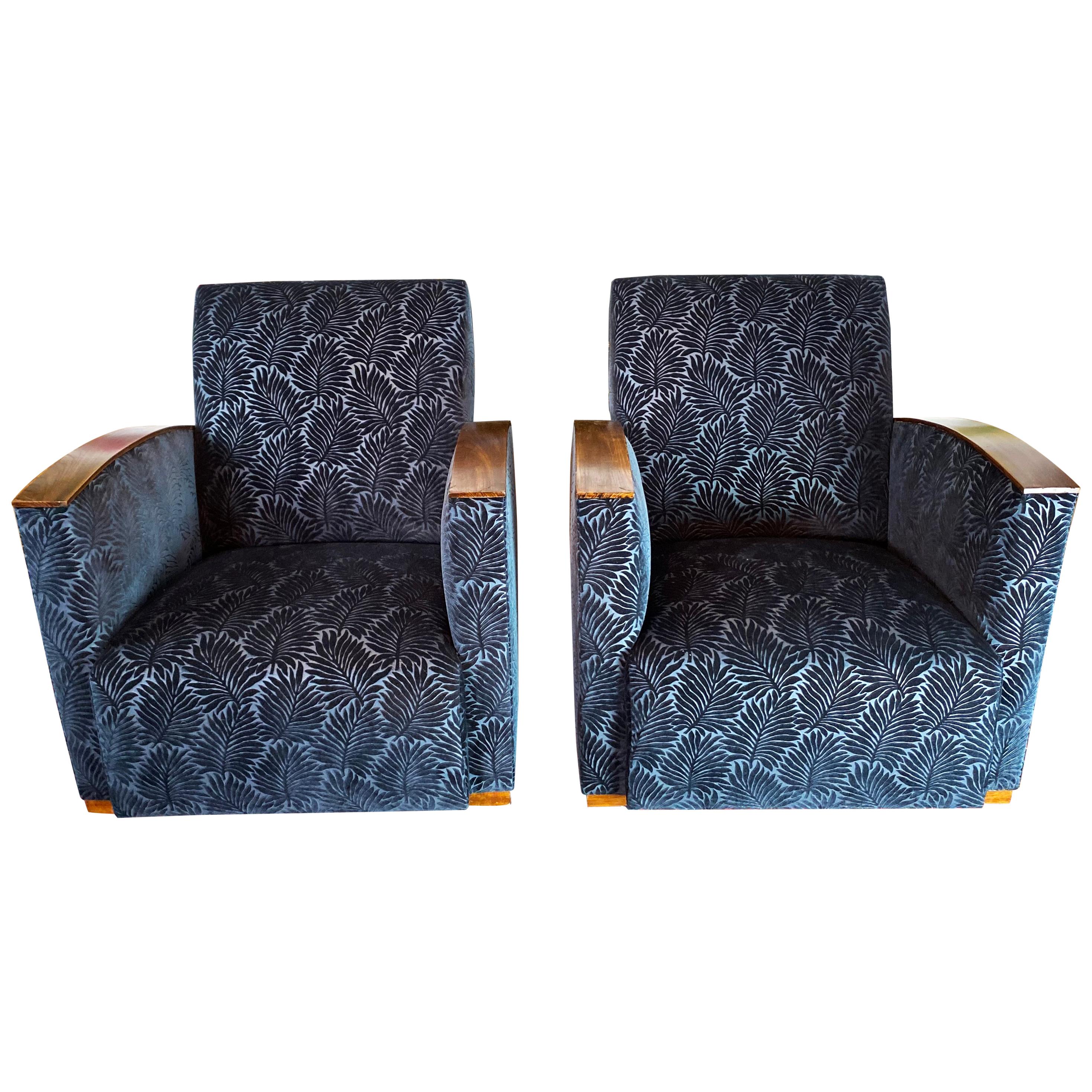 Pair of Fench Art Deco Club Chairs, Blue Velvet Nobilis, France, circa 1930s